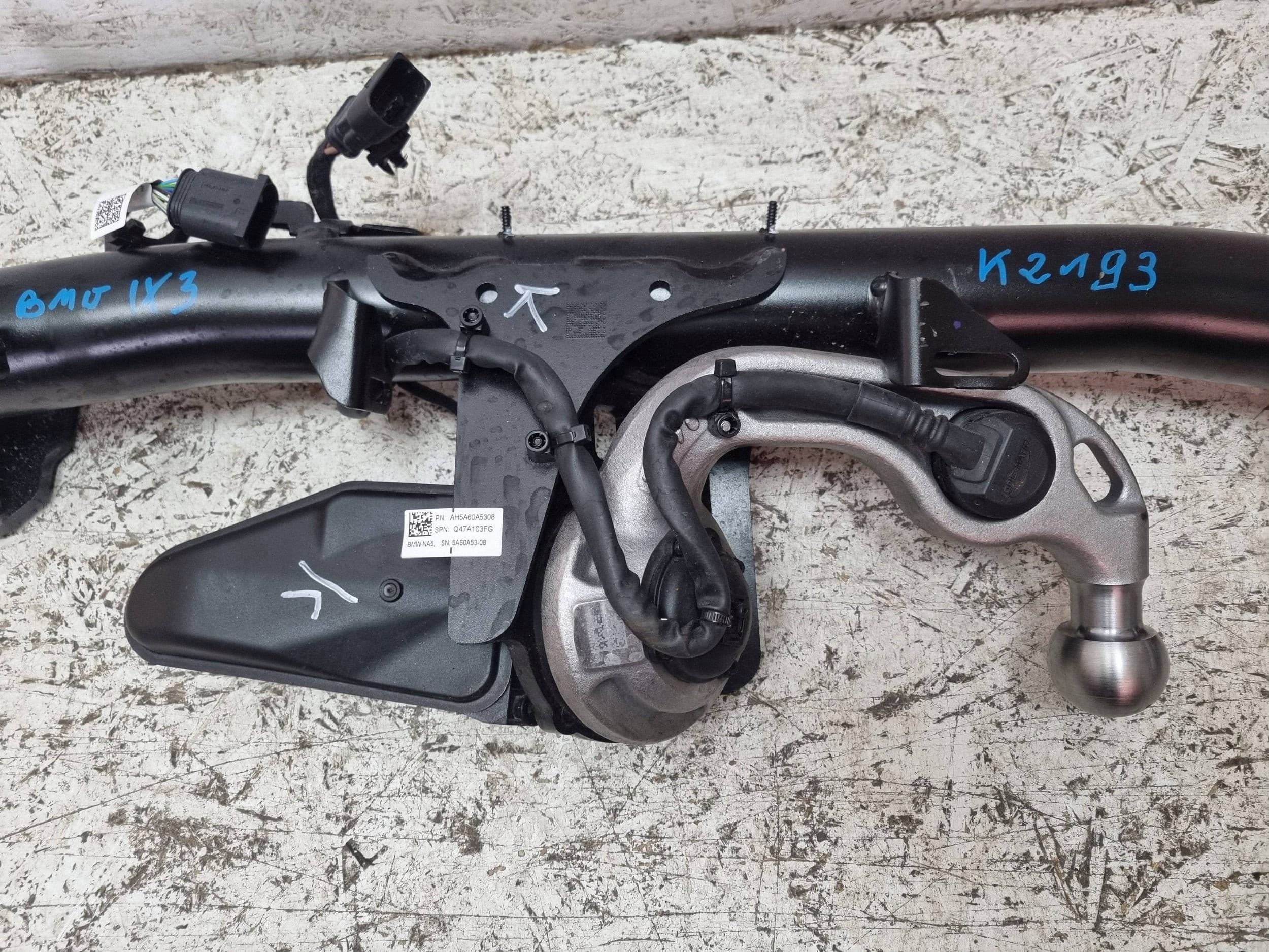 Barra de Remolque Trasera para BMW iX3 NA5 5a60a53 usado 4