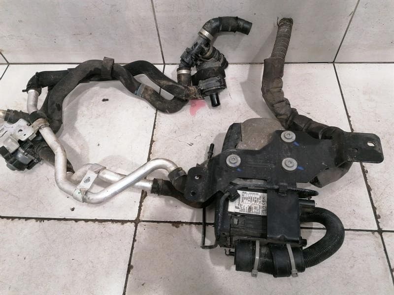 Calefactor auxiliar Webasto para Mercedes-Benz Clase G W463 2ª Generación A4635008600 usado 8