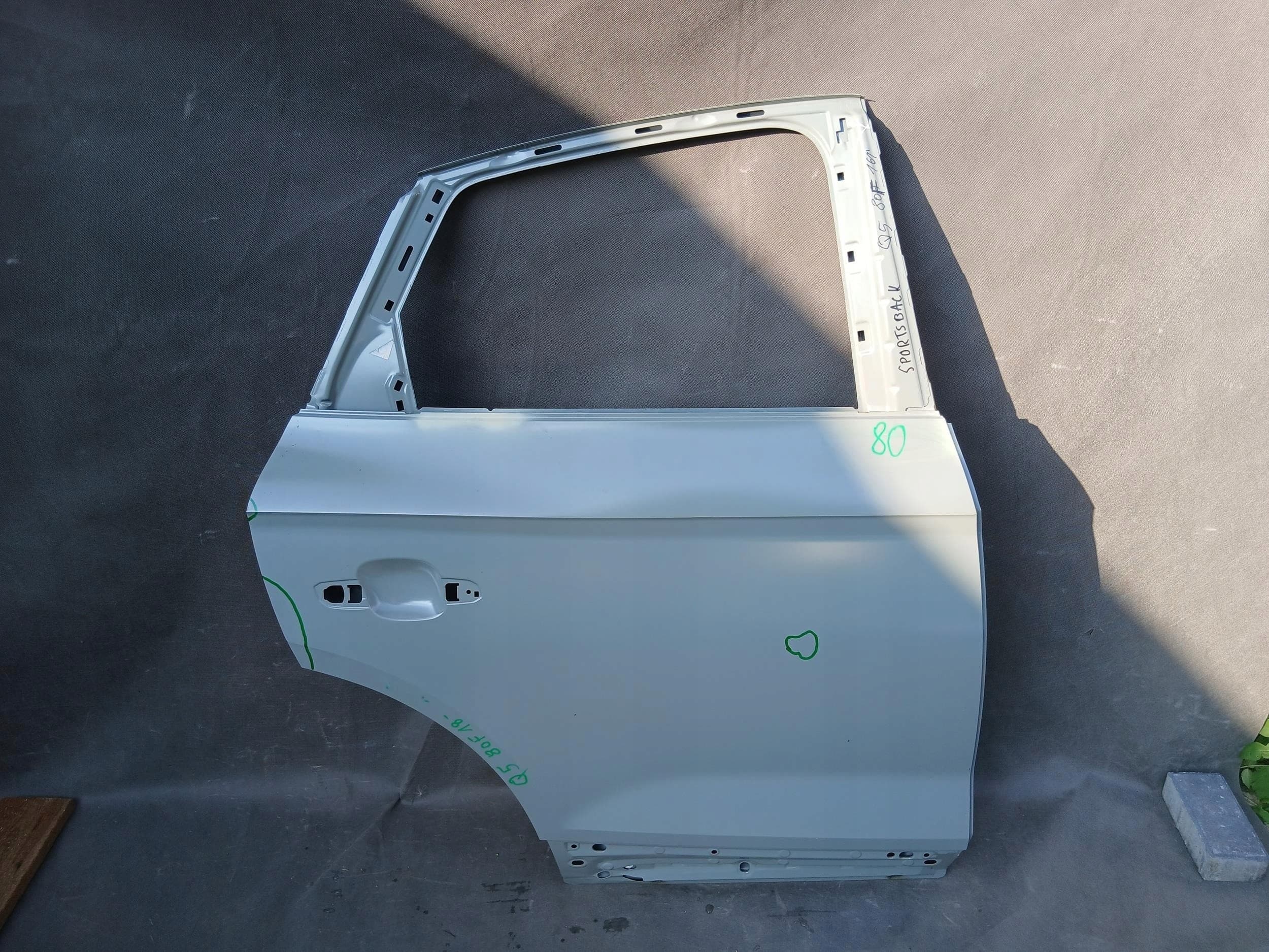Puerta Trasera Derecha Audi Q5 Sportback 80F nuevo