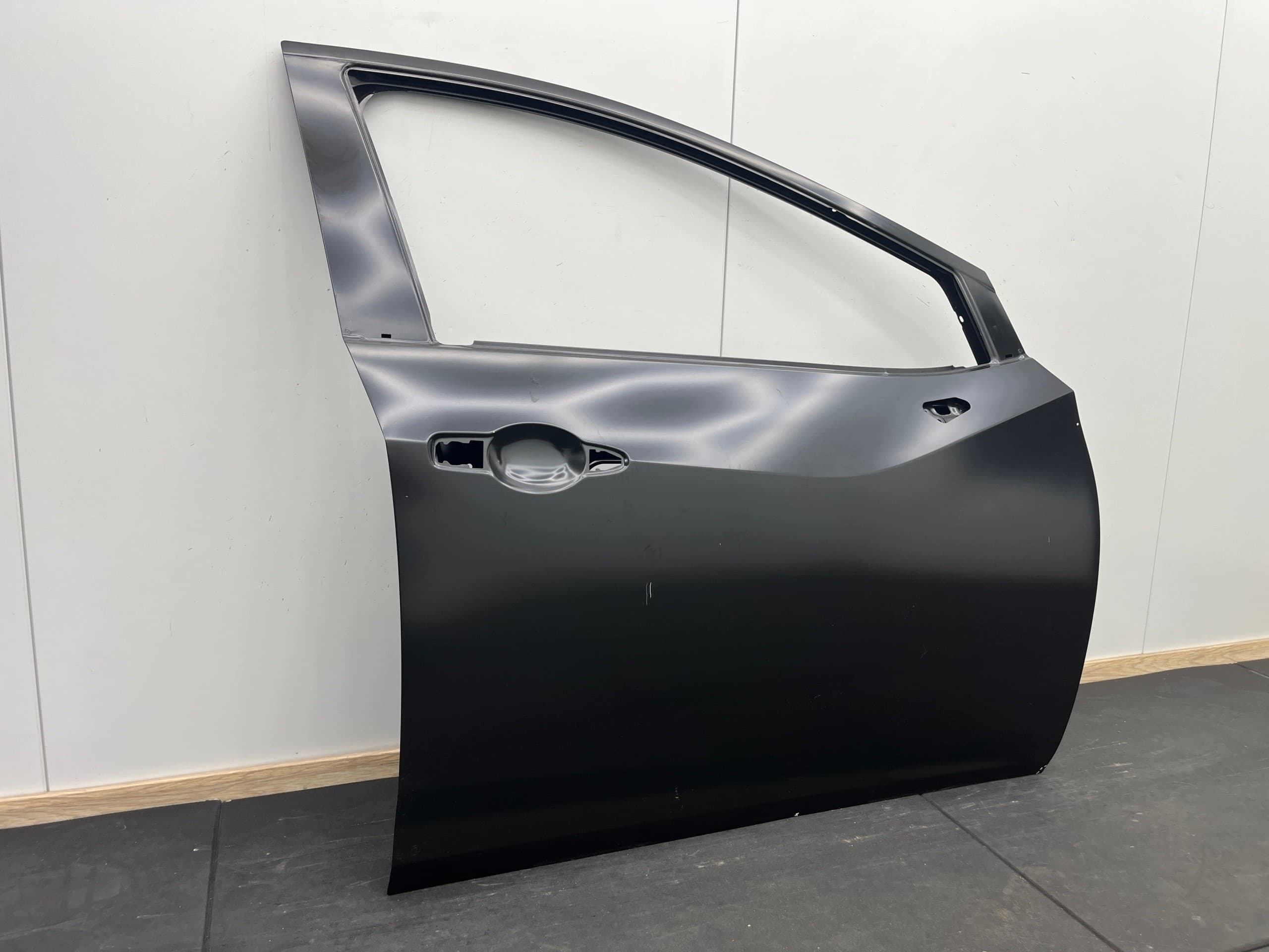 Puerta Delantera Derecha Nissan Micra K14 - Nueva Original OEM 3