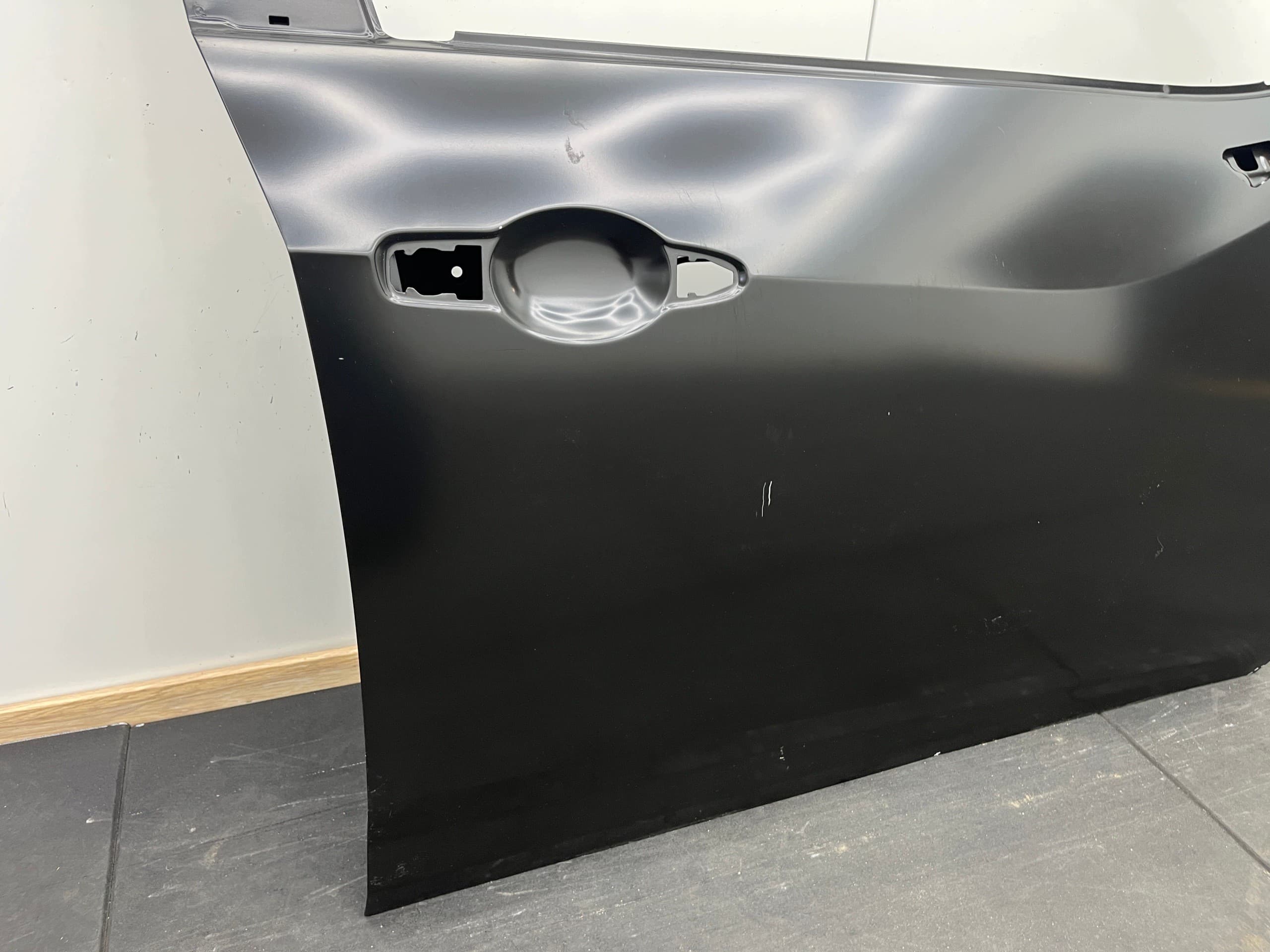Puerta Delantera Derecha Nissan Micra K14 - Nueva Original OEM 4