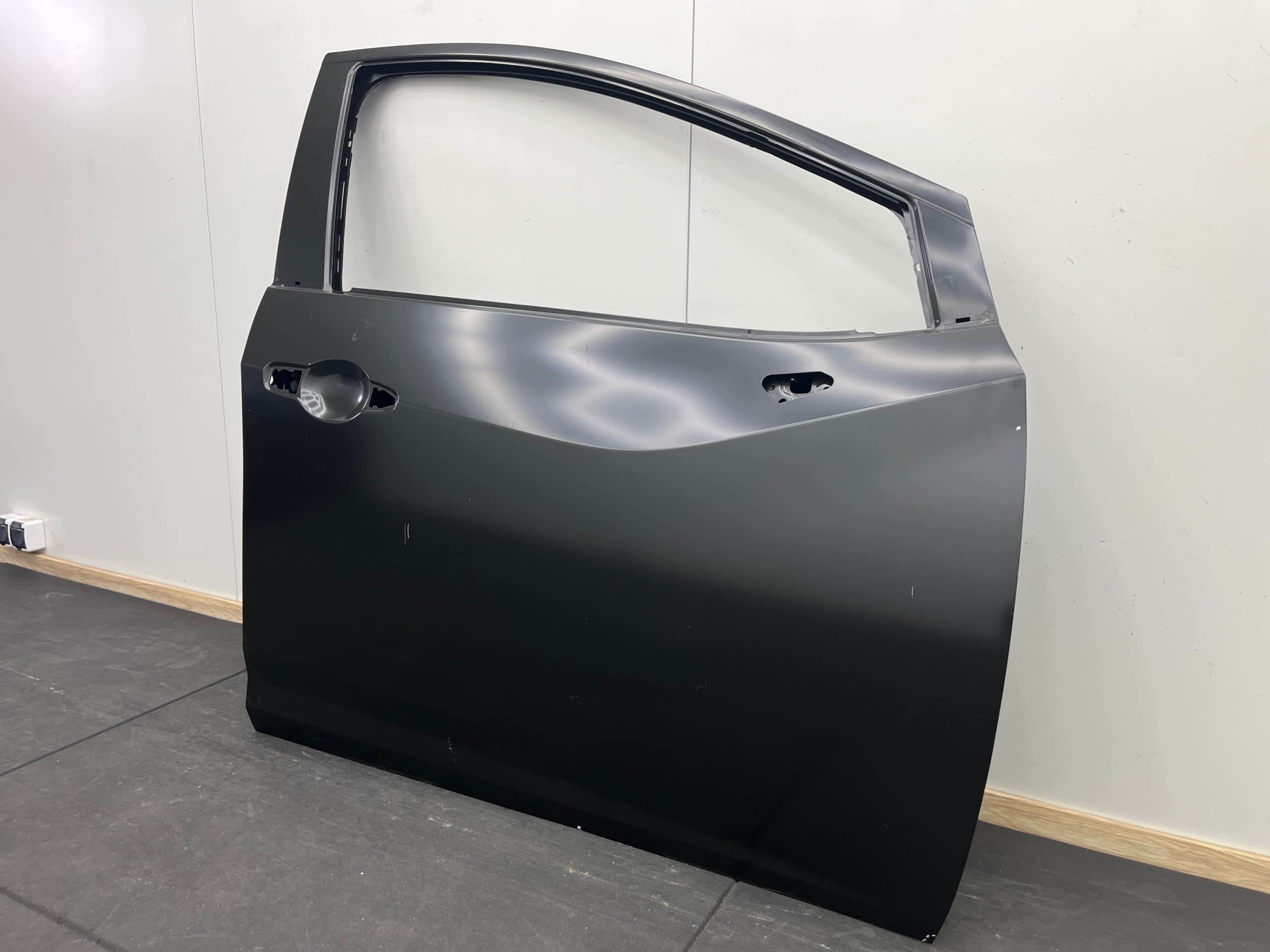 Puerta Delantera Derecha Nissan Micra K14 - Nueva Original OEM 7