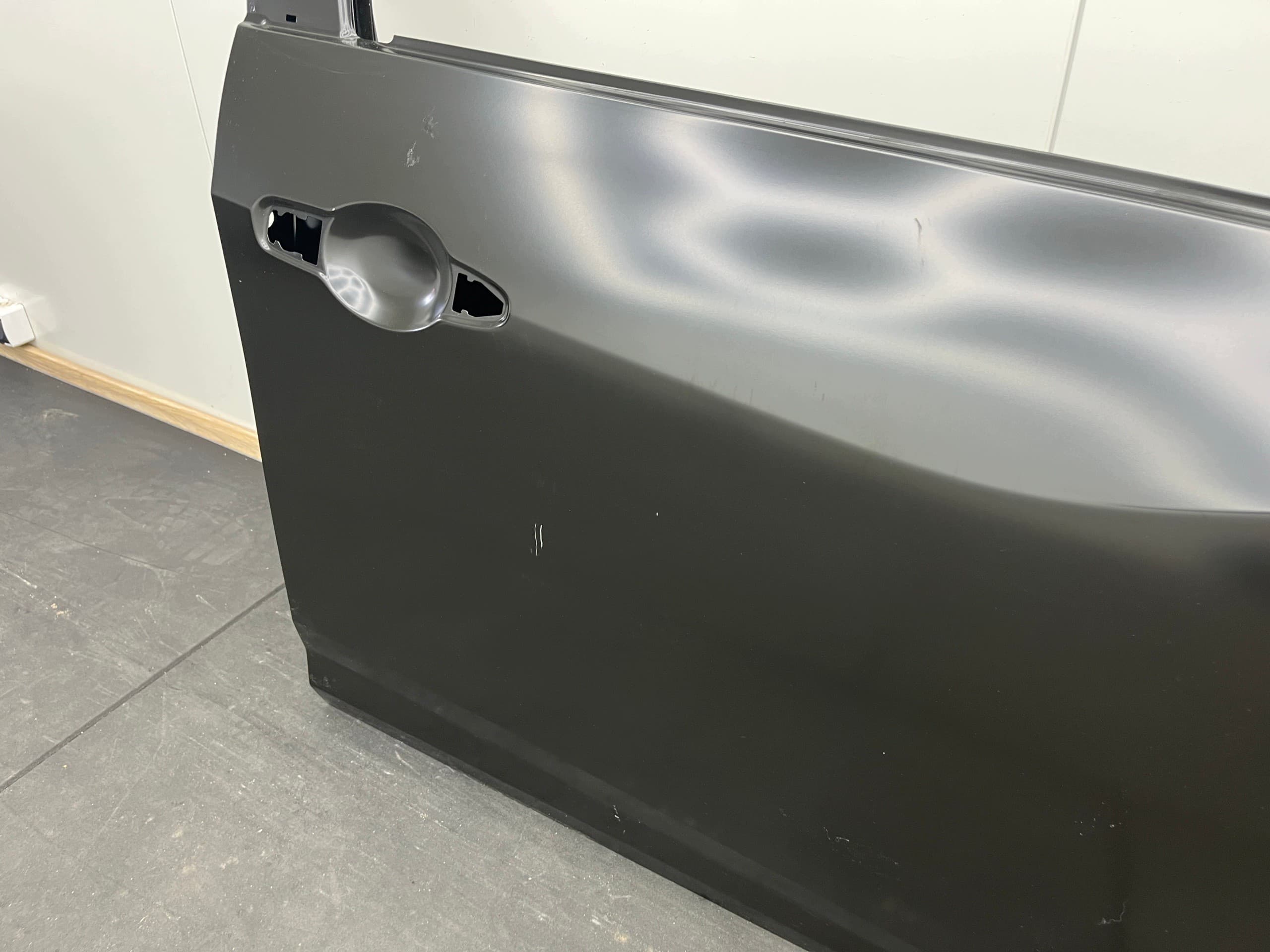 Puerta Delantera Derecha Nissan Micra K14 - Nueva Original OEM 9