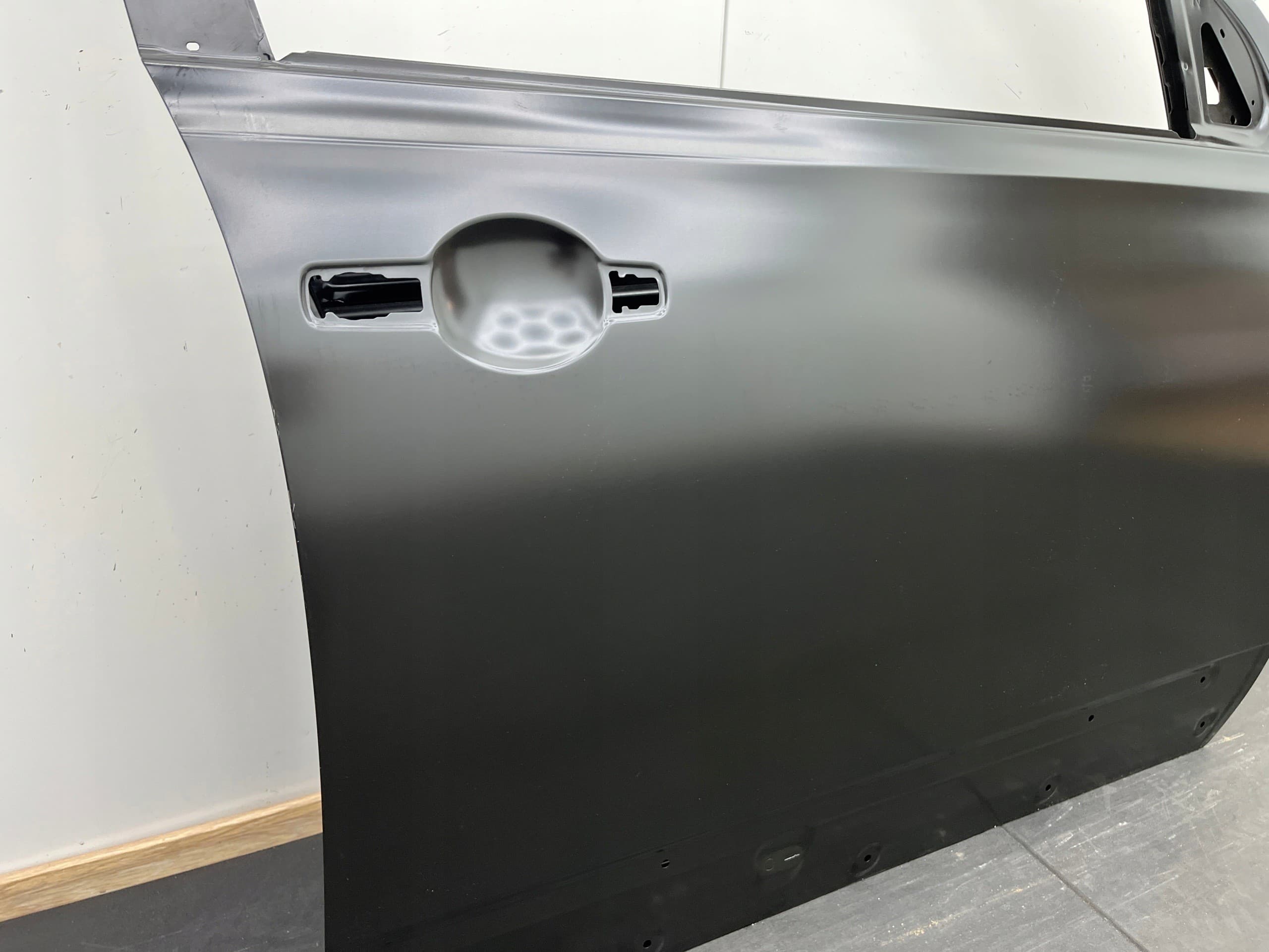 Puerta Delantera Derecha Nissan OE H0100EY1MC (Lado Pasajero) nuevo 5