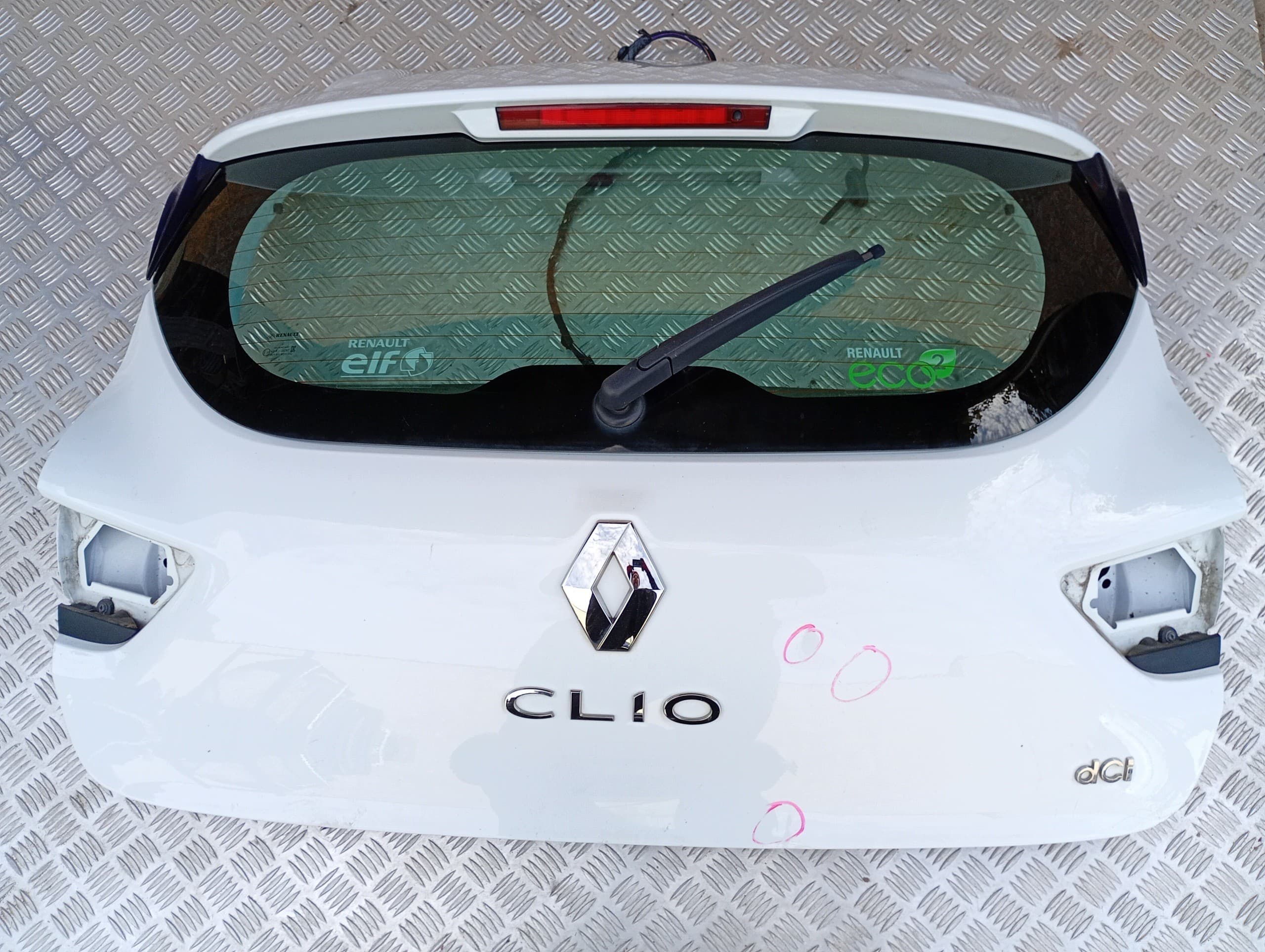 Tapa de maletero Renault Clio IV Lift 5 puertas número DV369 usado
