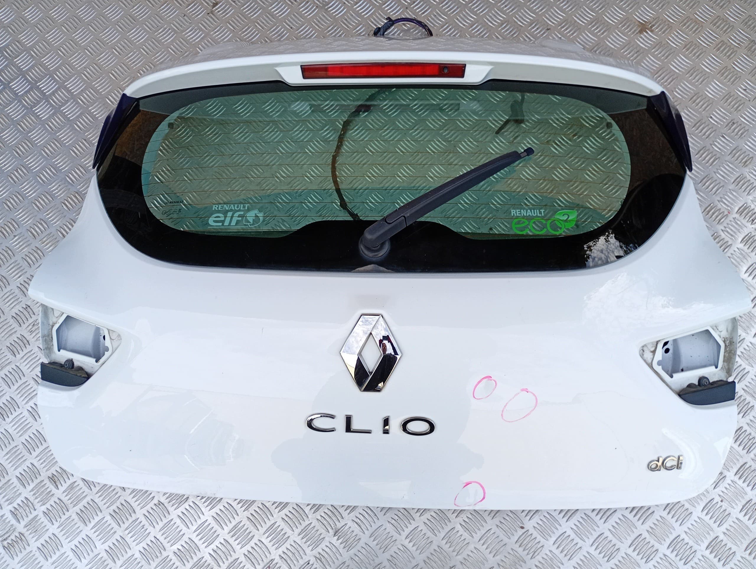 Tapa de maletero Renault Clio IV Lift 5 puertas número DV369 usado 2
