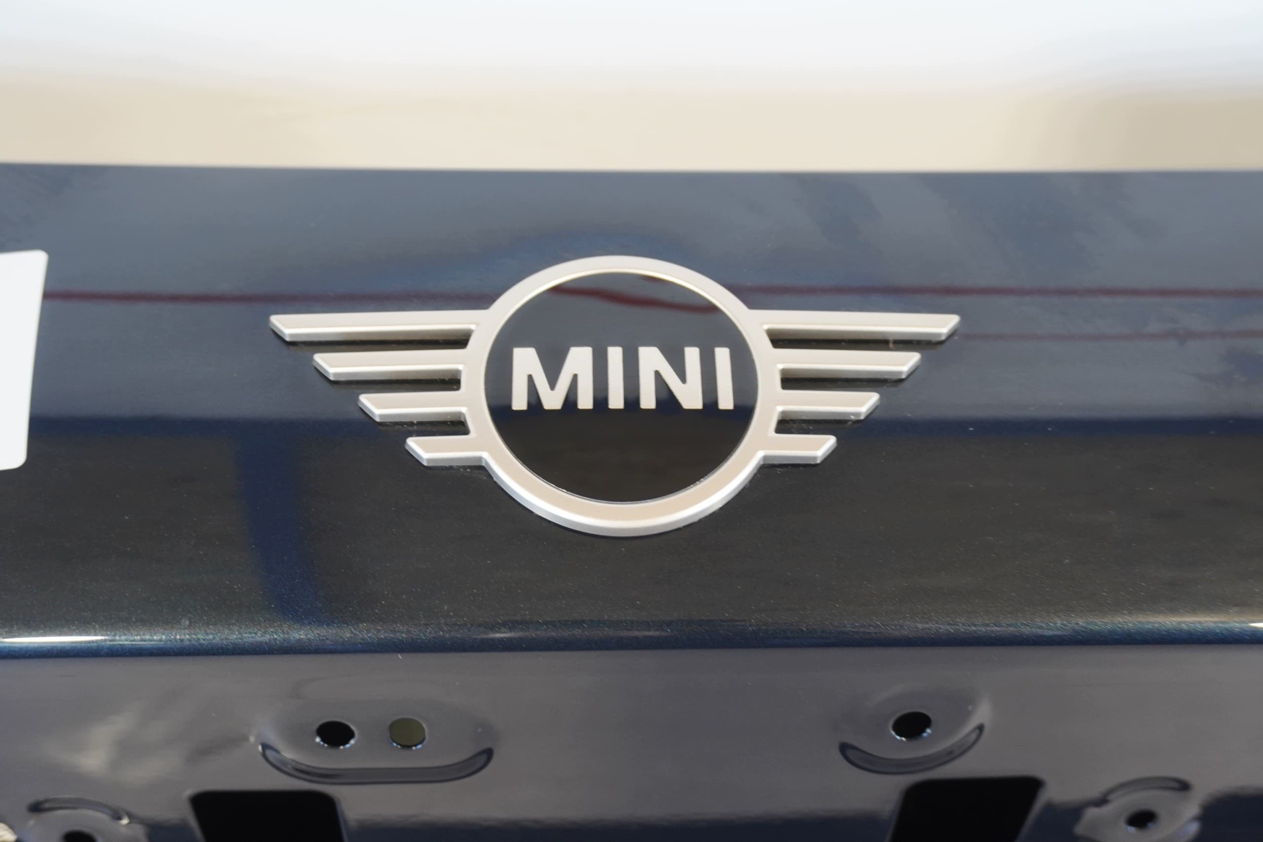 Portón trasero Mini F57 F67 C74 usado 5