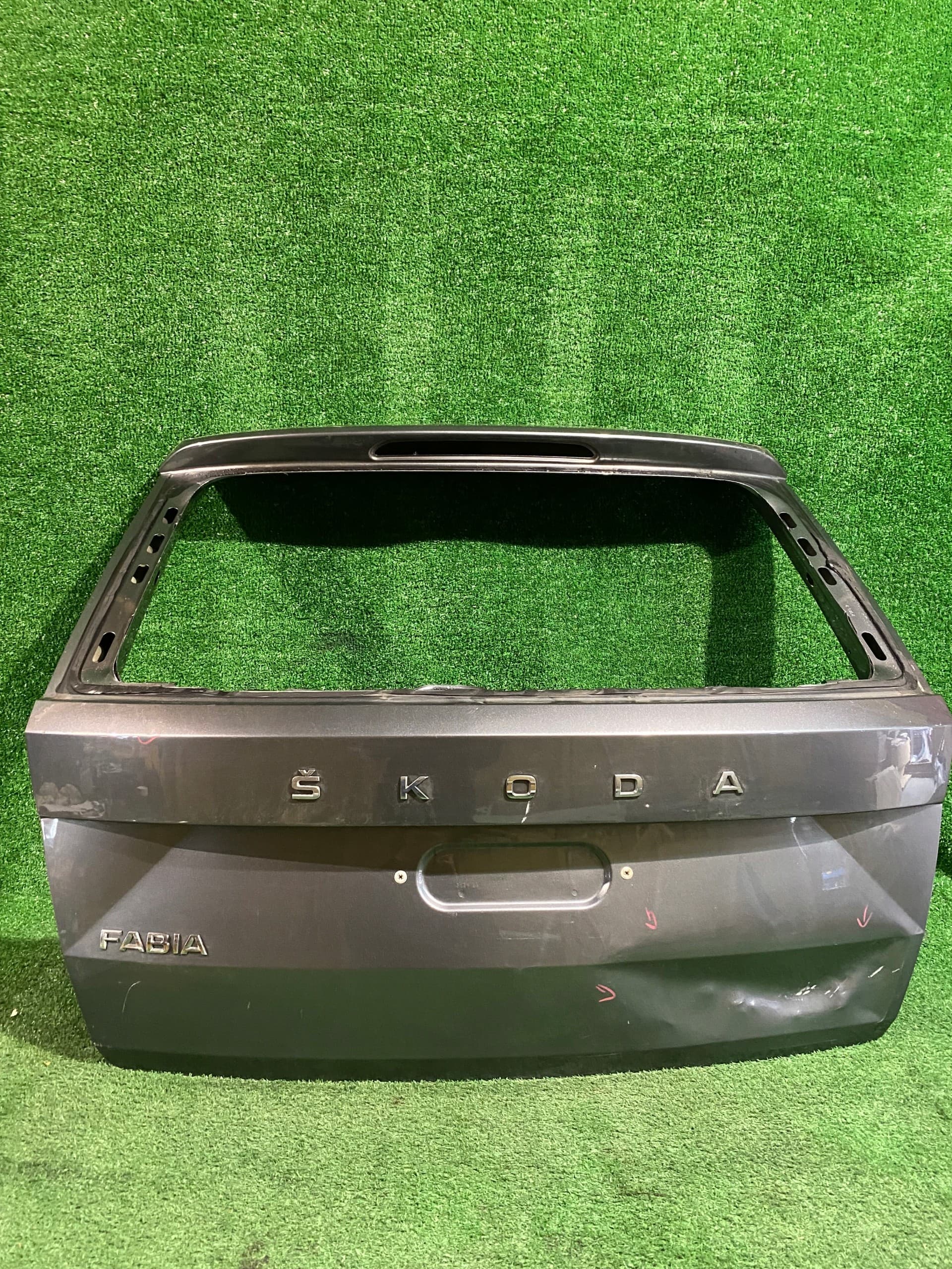 Portón trasero para Skoda Fabia Iii Combi - Ref. 00 usado
