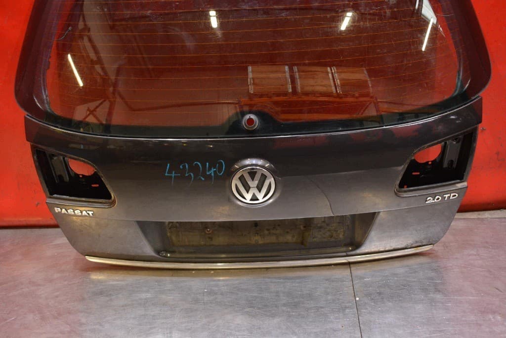 Portón trasero maletero LC8Z VW Passat B6 Familiar 05-10 usado 2
