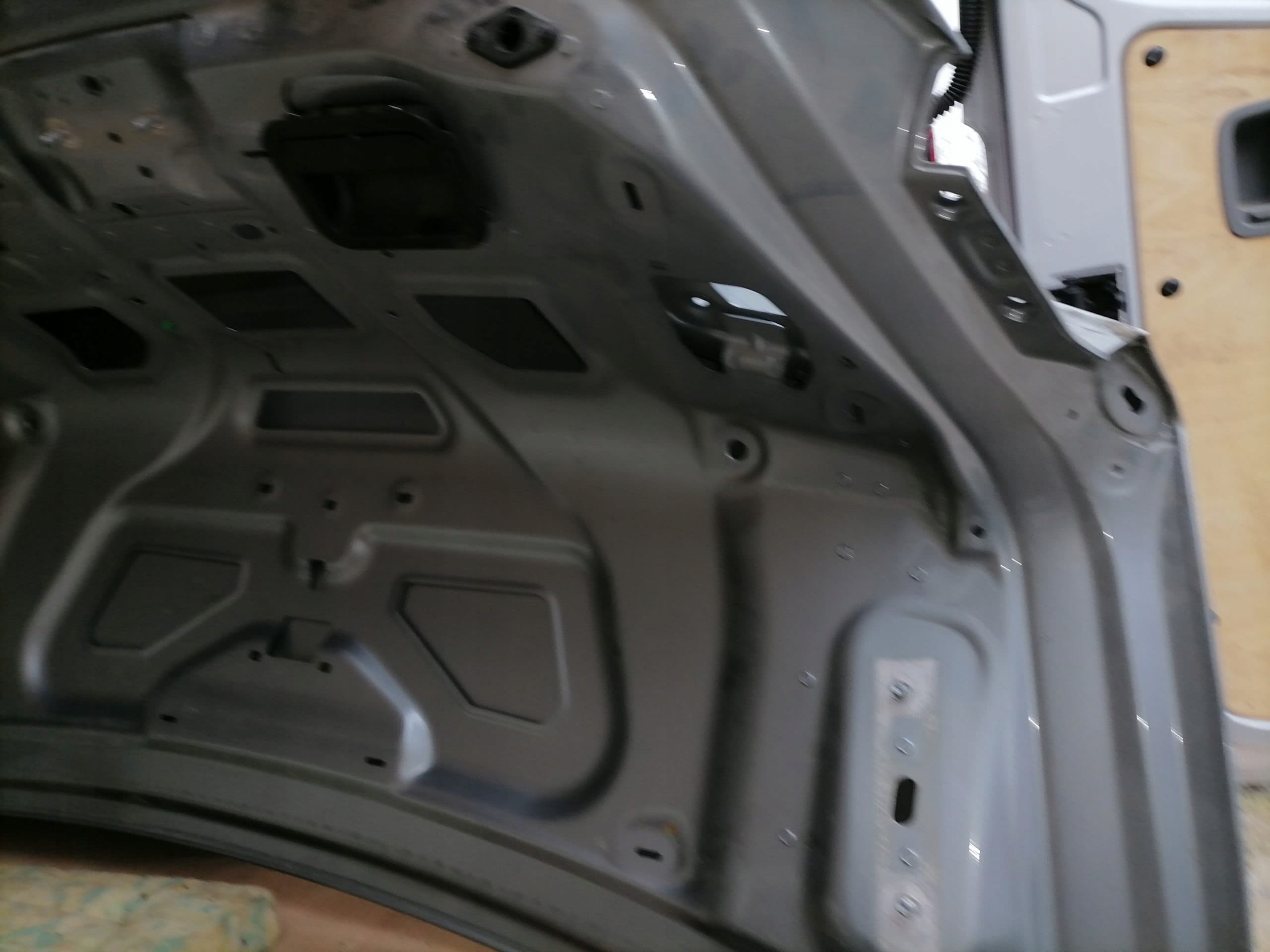 Portón trasero Audi A8 S8 D4 4H color LY7G gris usado 3