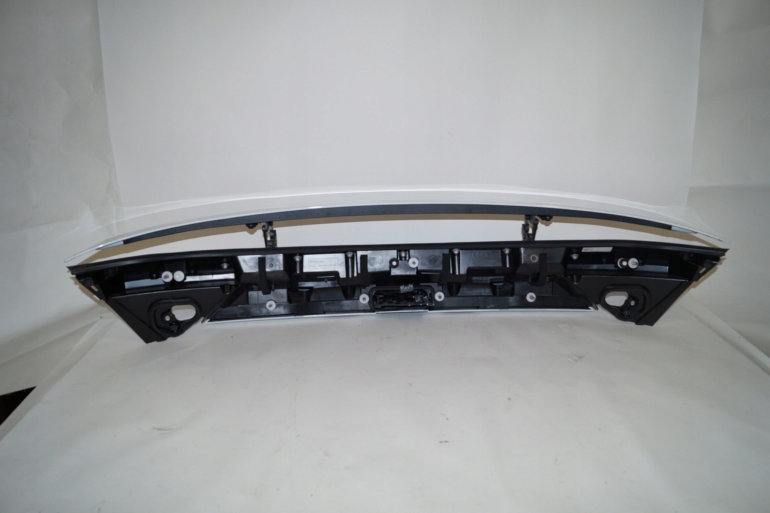 Audi A7 S7 C7 2010- Spoiler Trasero Portón 4G8827086K usado 3