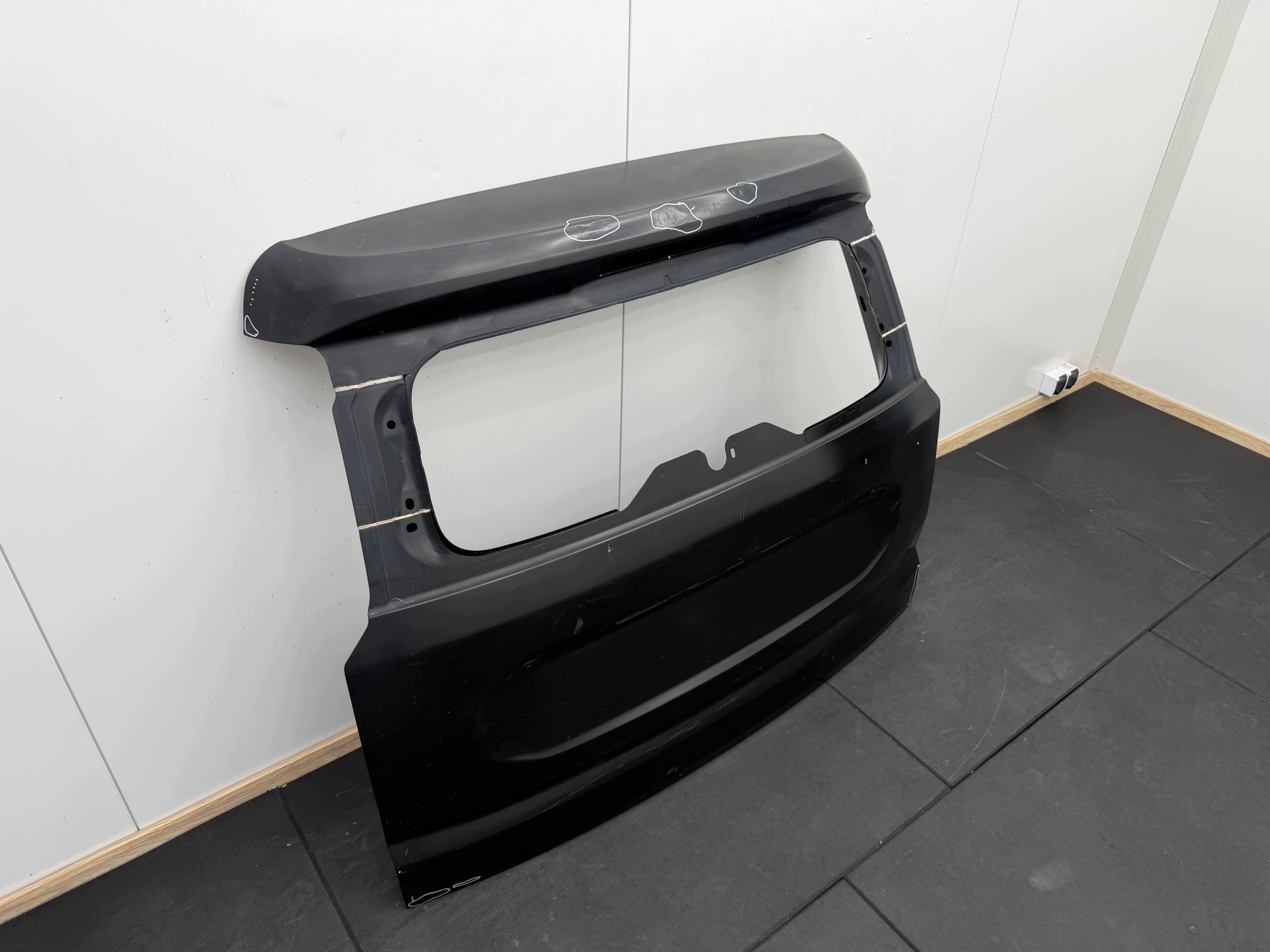 Portón Trasero Maletero Dacia Jogger Nuevo Original 3