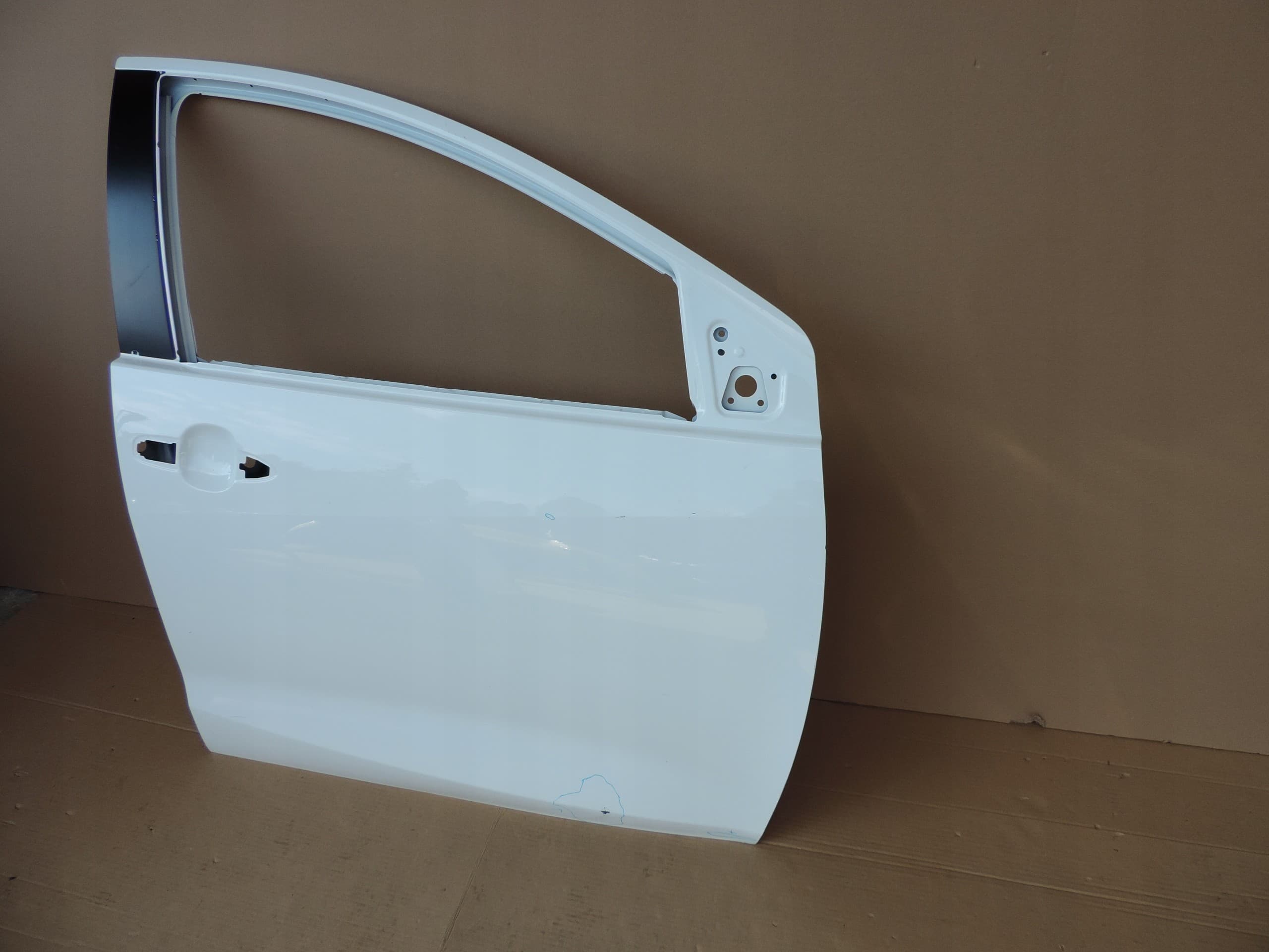 Puerta Delantera Derecha Toyota Yaris IV nuevo 2