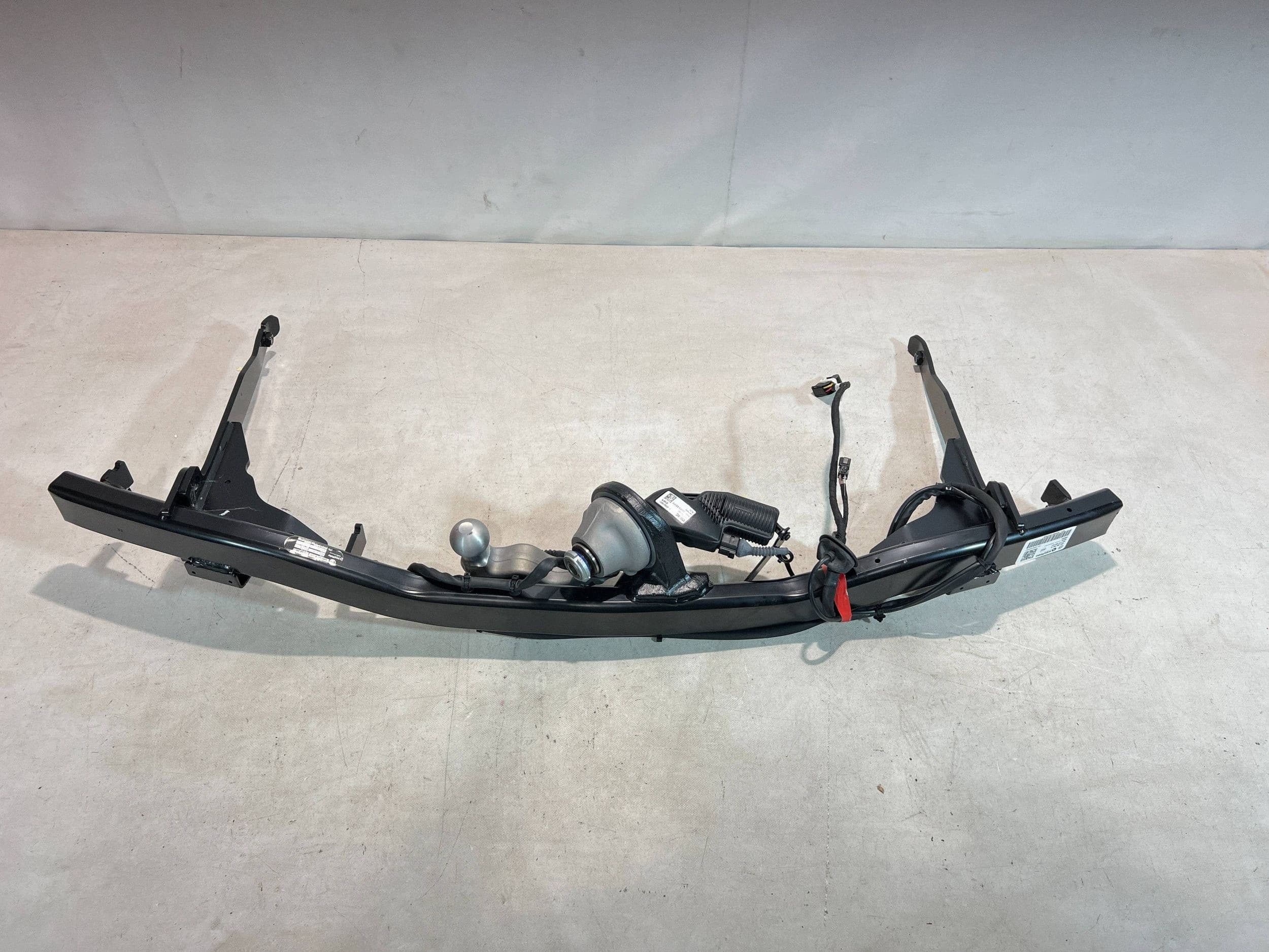 Enganche de remolque para VW Tiguan II (5NA) - OEM 5NA803881 nuevo