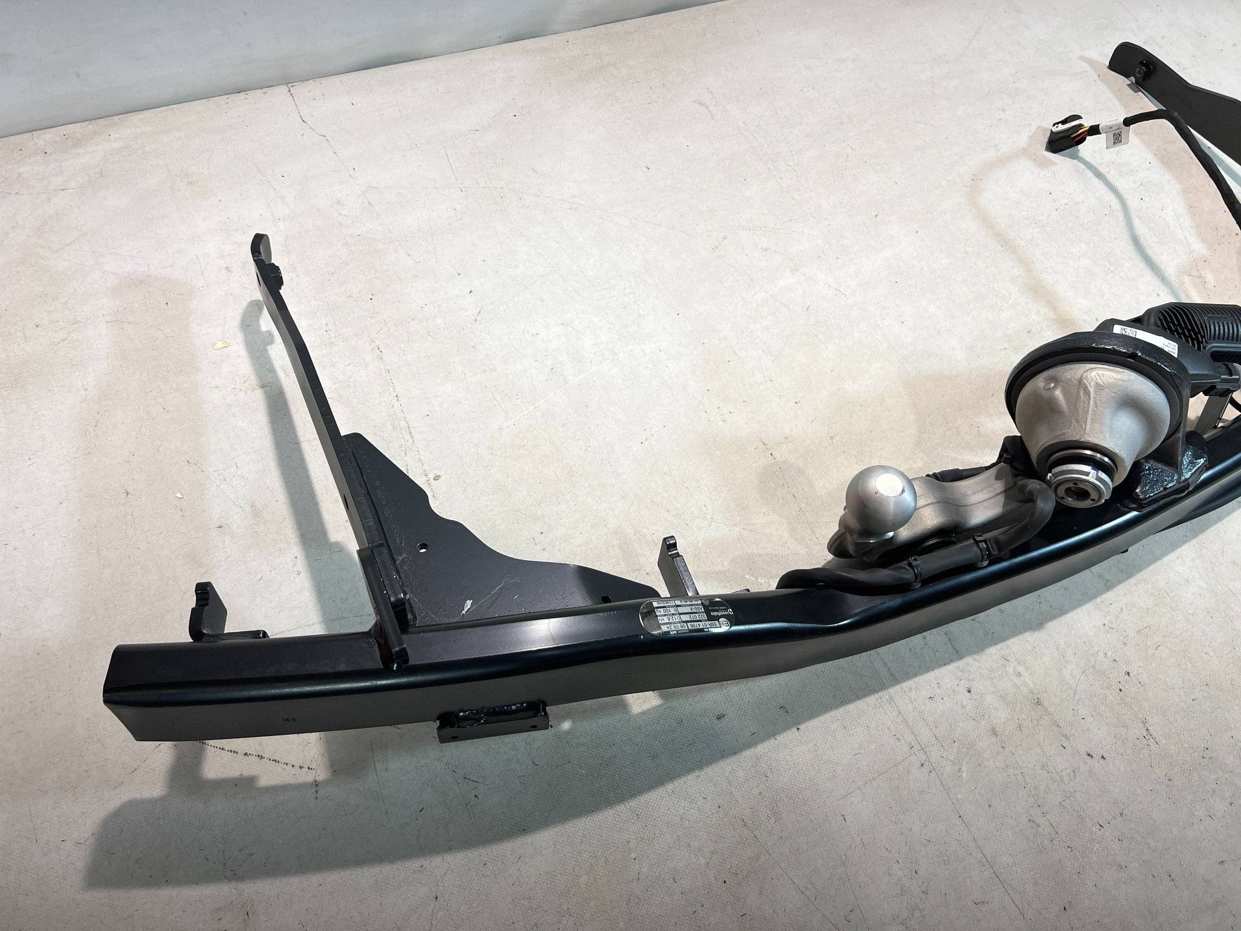 Enganche de remolque para VW Tiguan II (5NA) - OEM 5NA803881 nuevo 2
