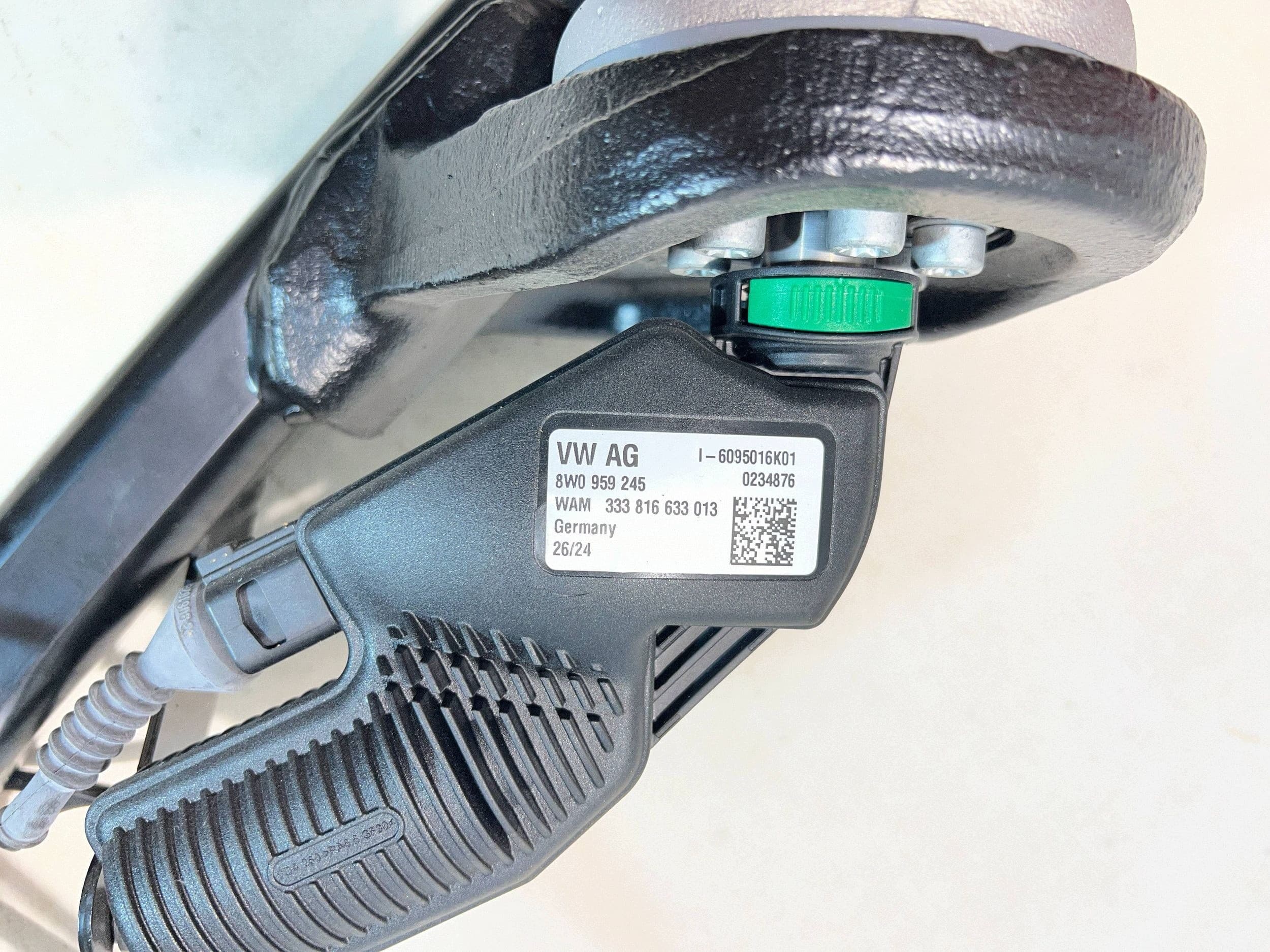 Enganche de remolque para VW Tiguan II (5NA) - OEM 5NA803881 nuevo 5