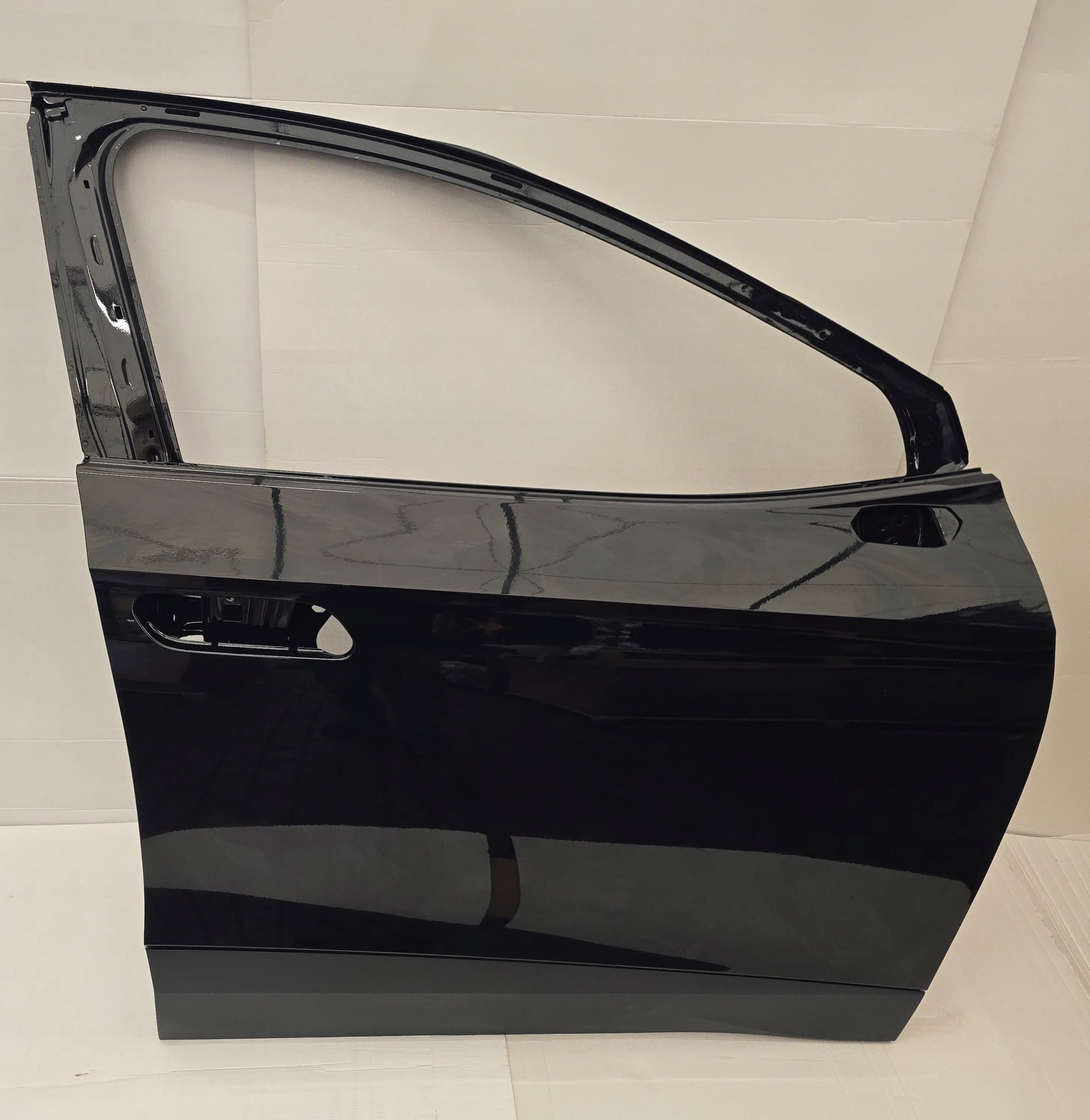 Puerta Delantera Derecha VW ID.4 11A831312 Nueva Original 7
