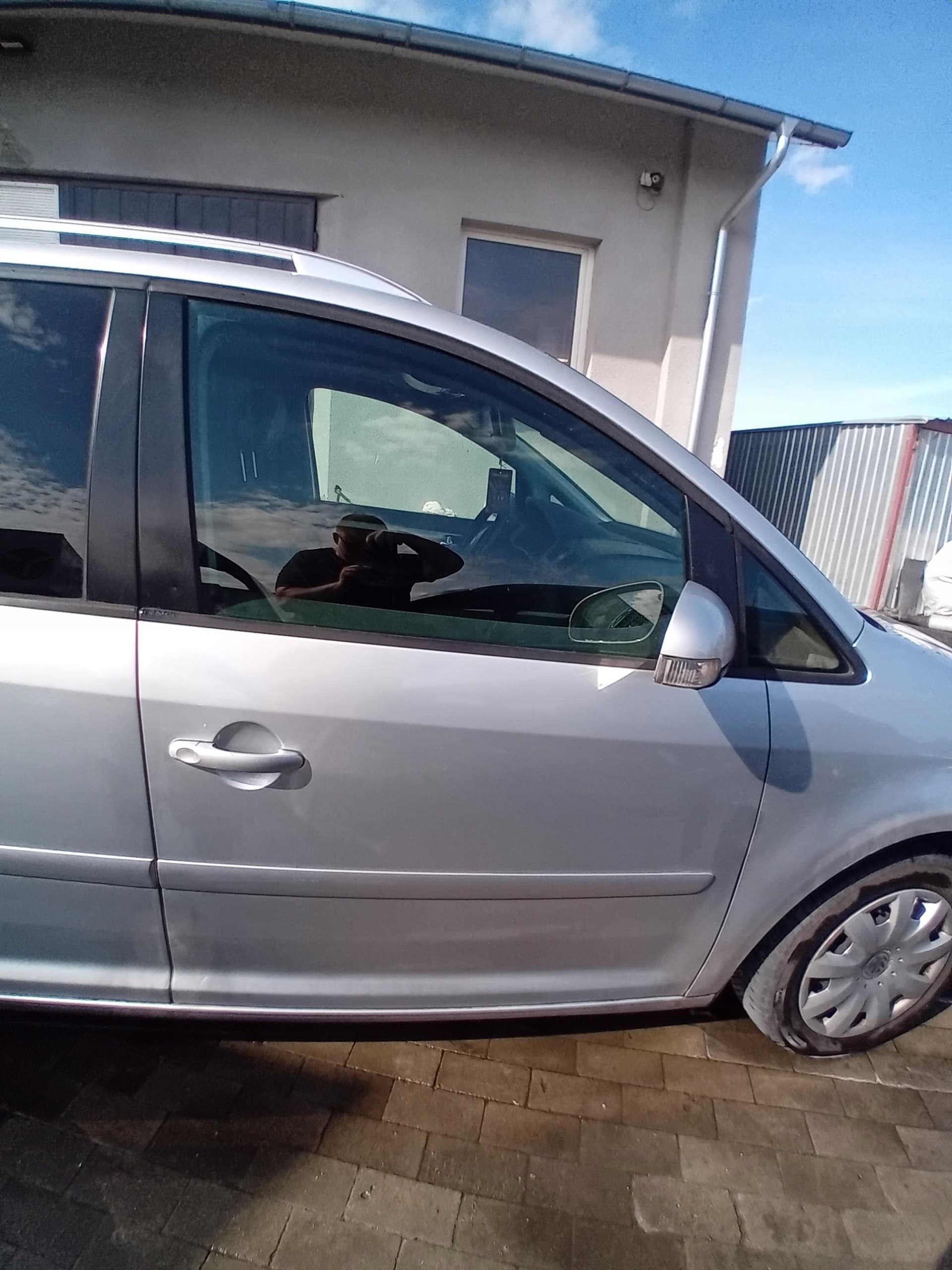 Puerta Delantera Izquierda VW Touran I nuevo
