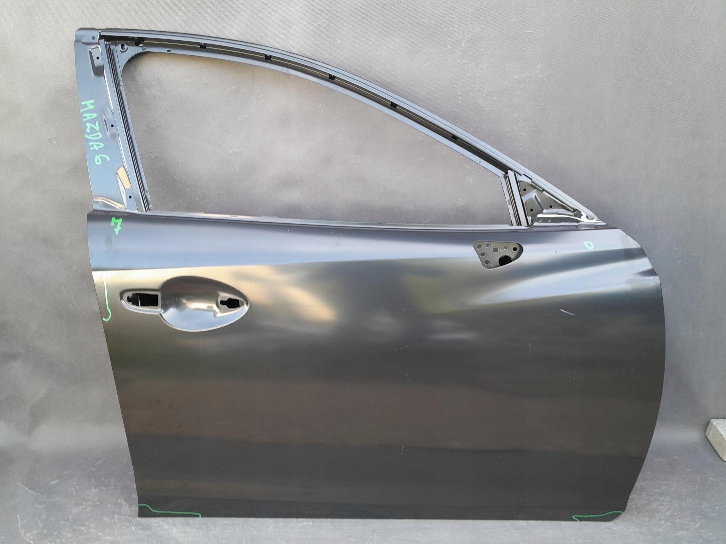 Puerta Delantera Derecha Mazda 6 GHP958010 nuevo