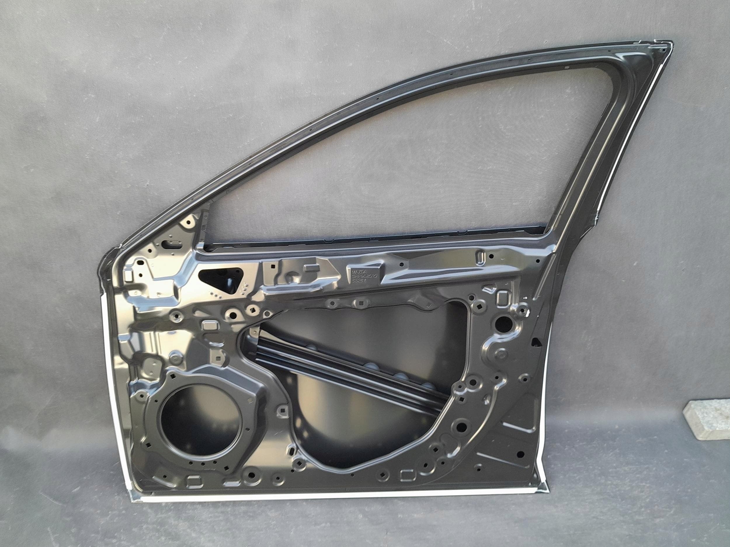 Puerta Delantera Derecha Mazda 6 GHP958010 nuevo 7