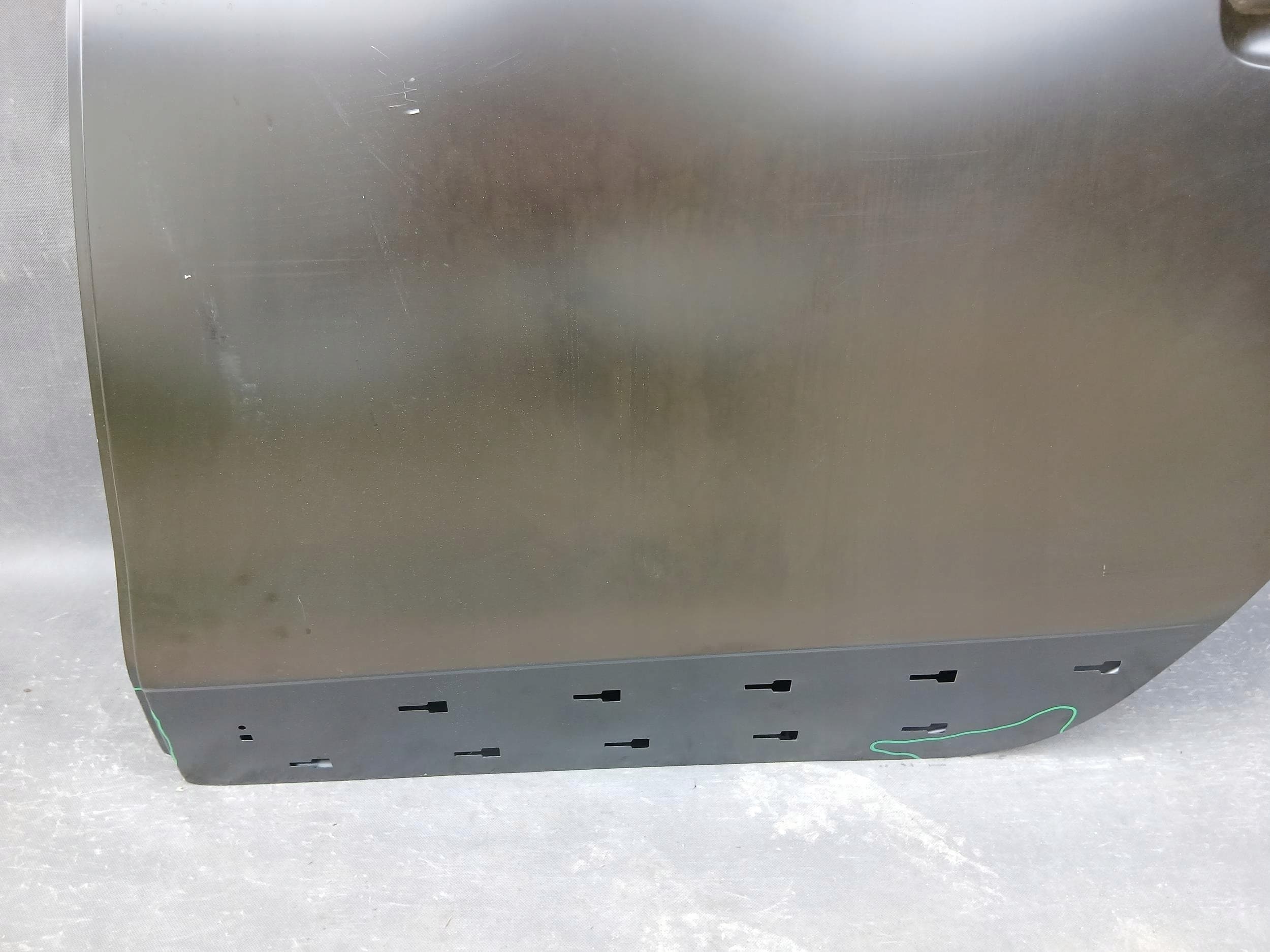 Puerta trasera izquierda Dacia OE 821138086R nuevo 6