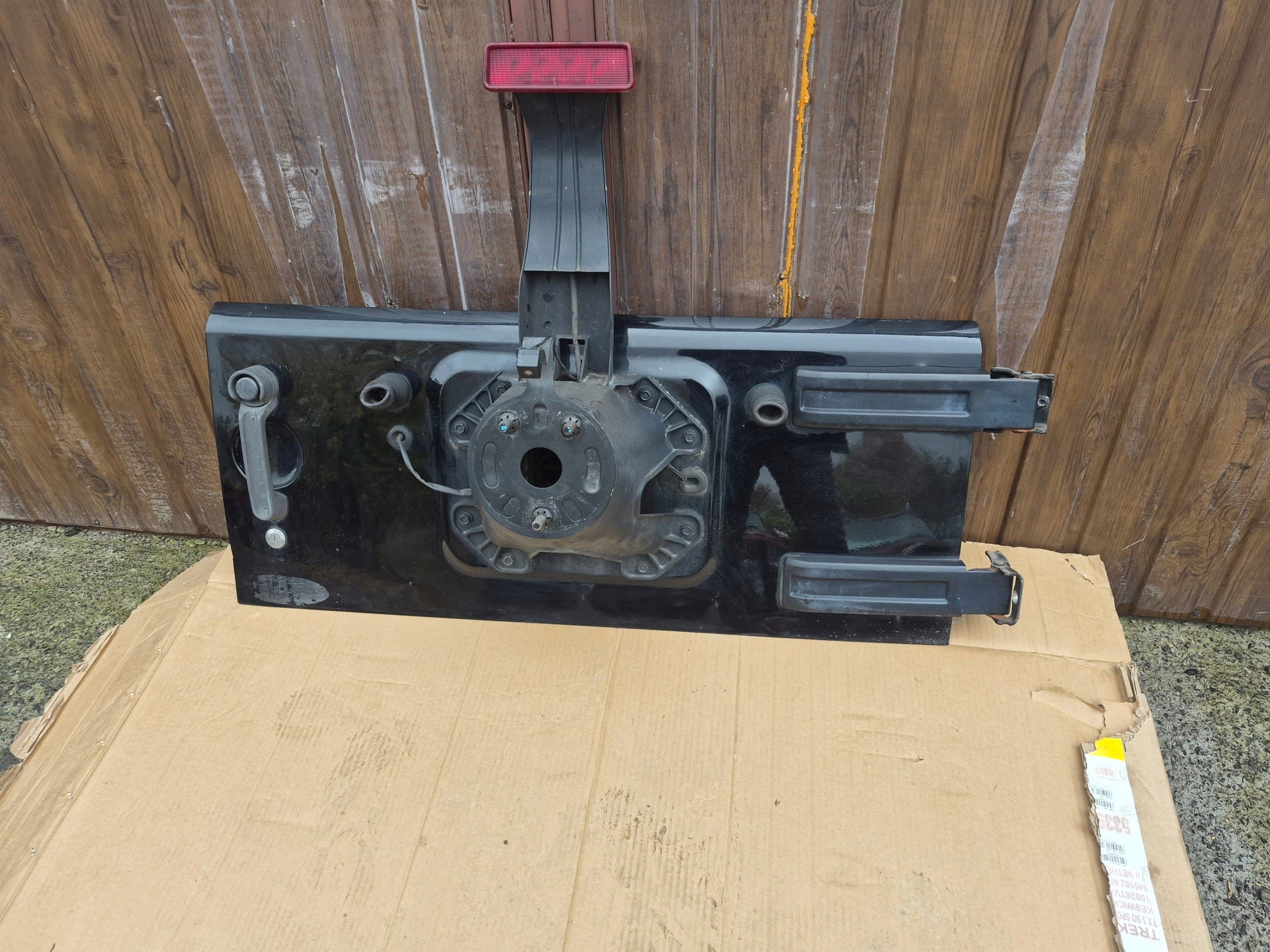 Portón Trasero Completo para Jeep Wrangler JK usado 2