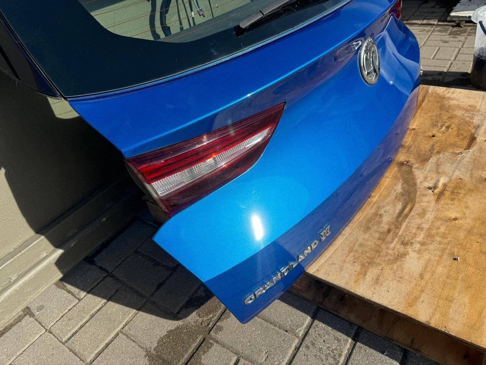 Portón Trasero Maletero Opel Grandland X usado 2