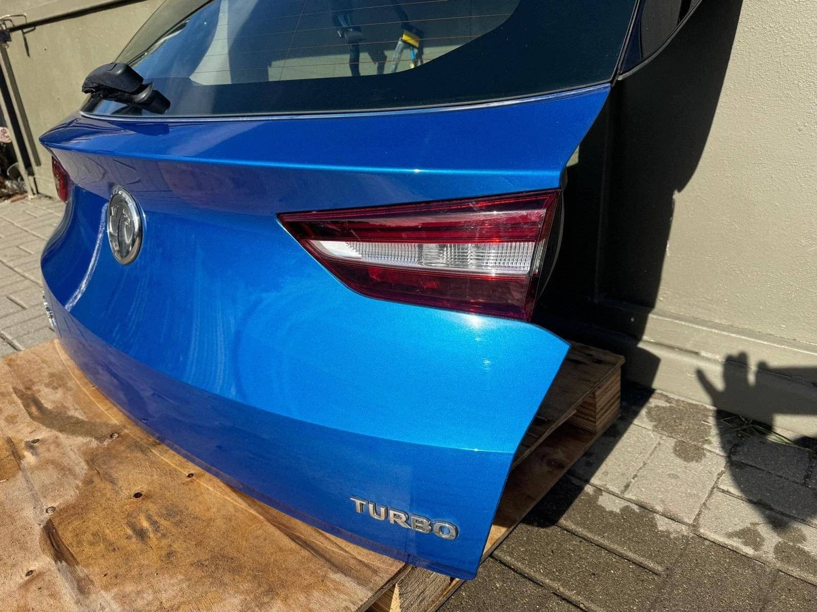 Portón Trasero Maletero Opel Grandland X usado 3