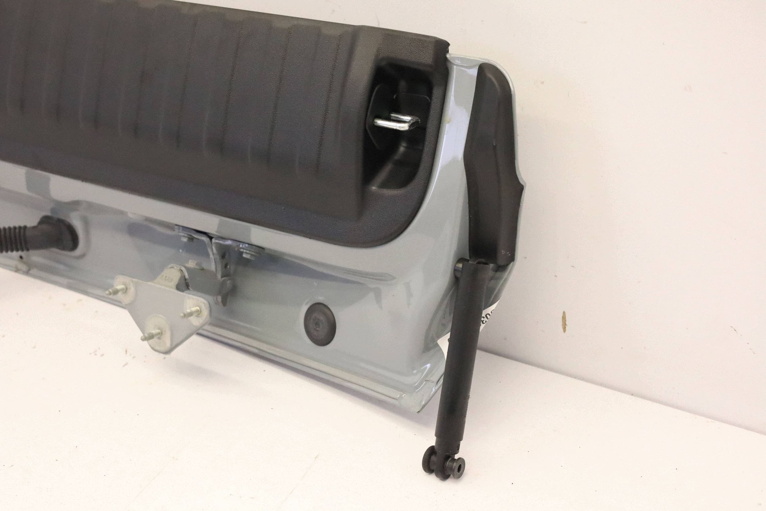 Tapa trasera del maletero BMW X5 G05 X7 G07 - OEM 7931937 C4P usado 7