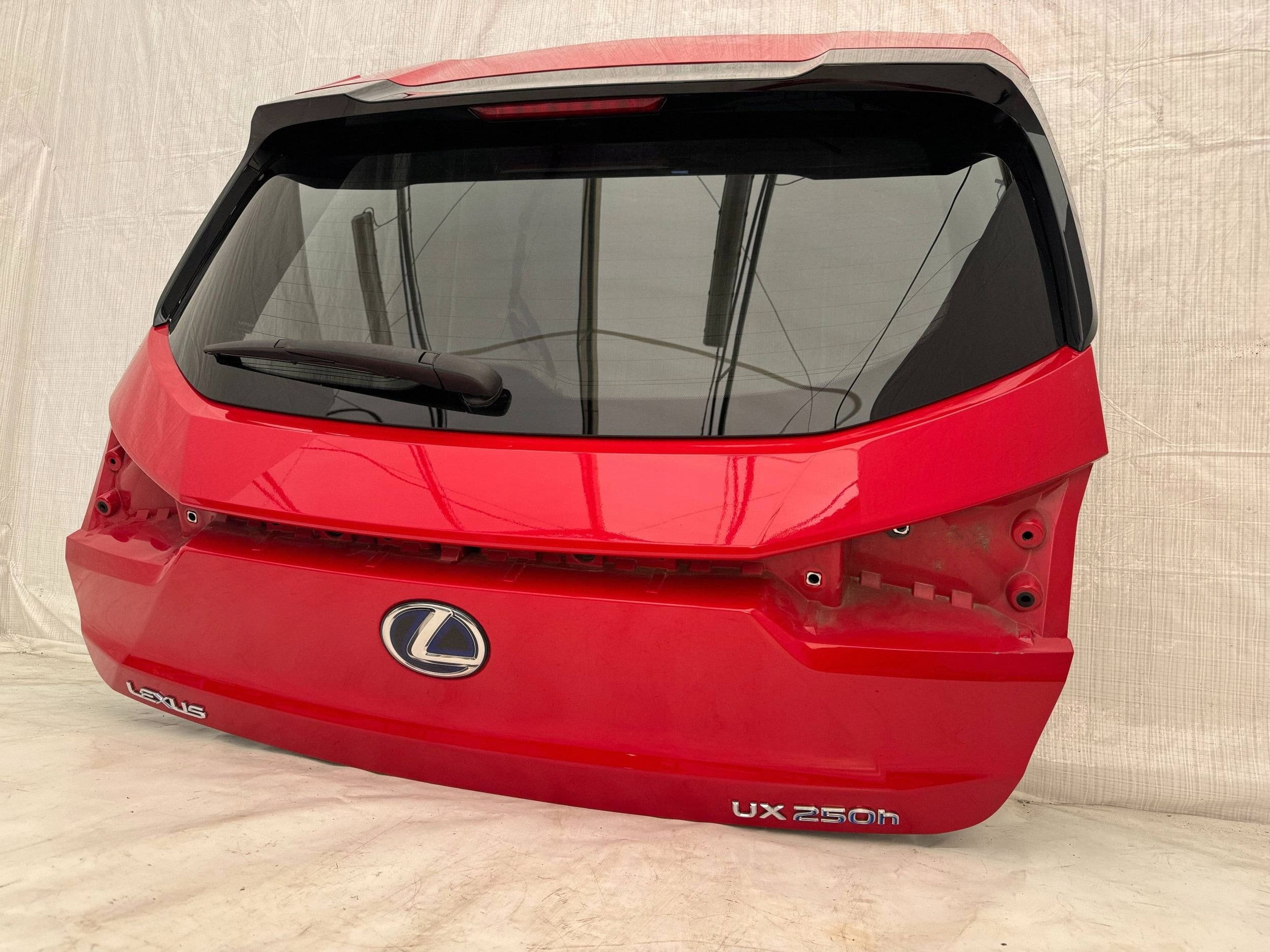Portón trasero Lexus UX usado 3