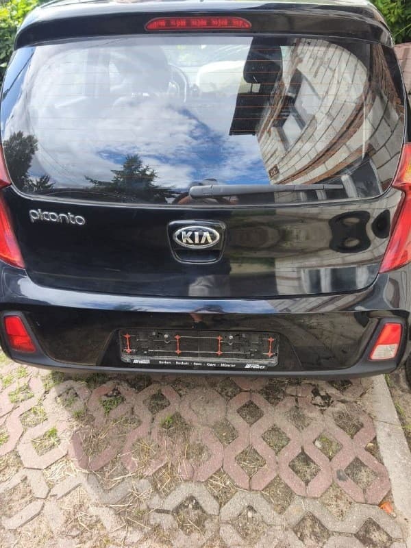 Cristal de portón trasero Kia Picanto II 5 puertas color Z1 usado