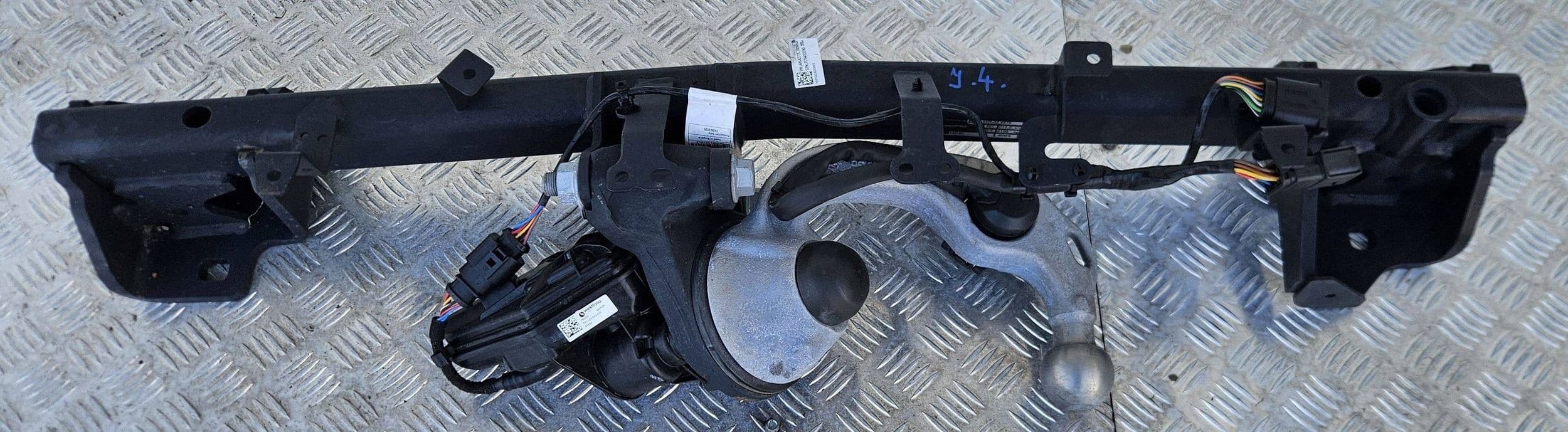 Enganche de Remolque Plegable Eléctrico BMW X3 G45 5A272E7 usado