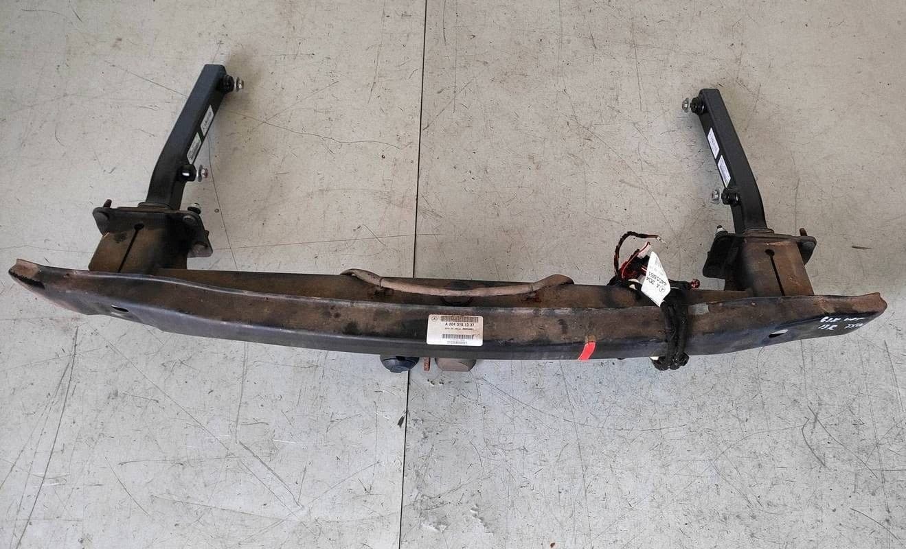 Mercedes Glk Lift Enganche de Remolque A2043101337 usado
