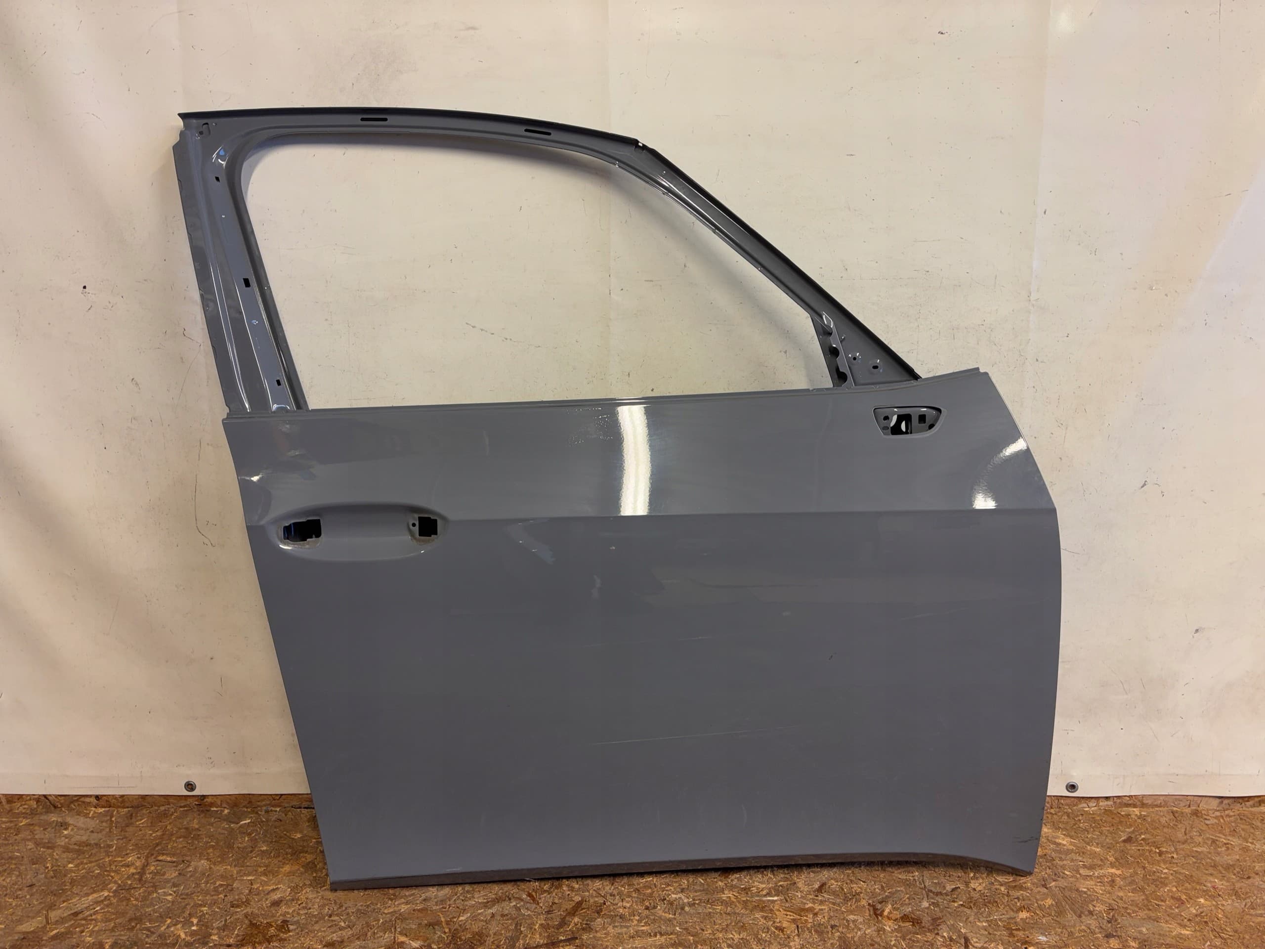 Puerta delantera izquierda Volkswagen OE ID3 nuevo 2
