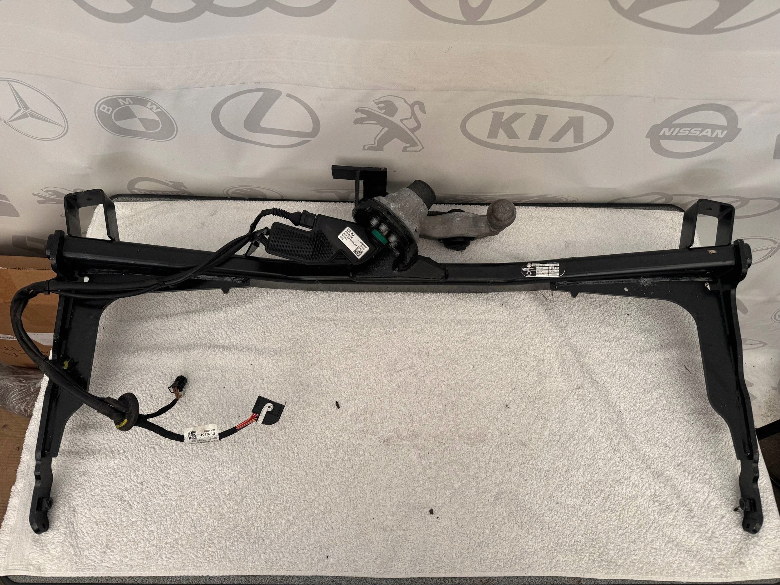 Skoda Kodiaq 2 II 57H 24r- 57H803881C Viga DE Remolque usado