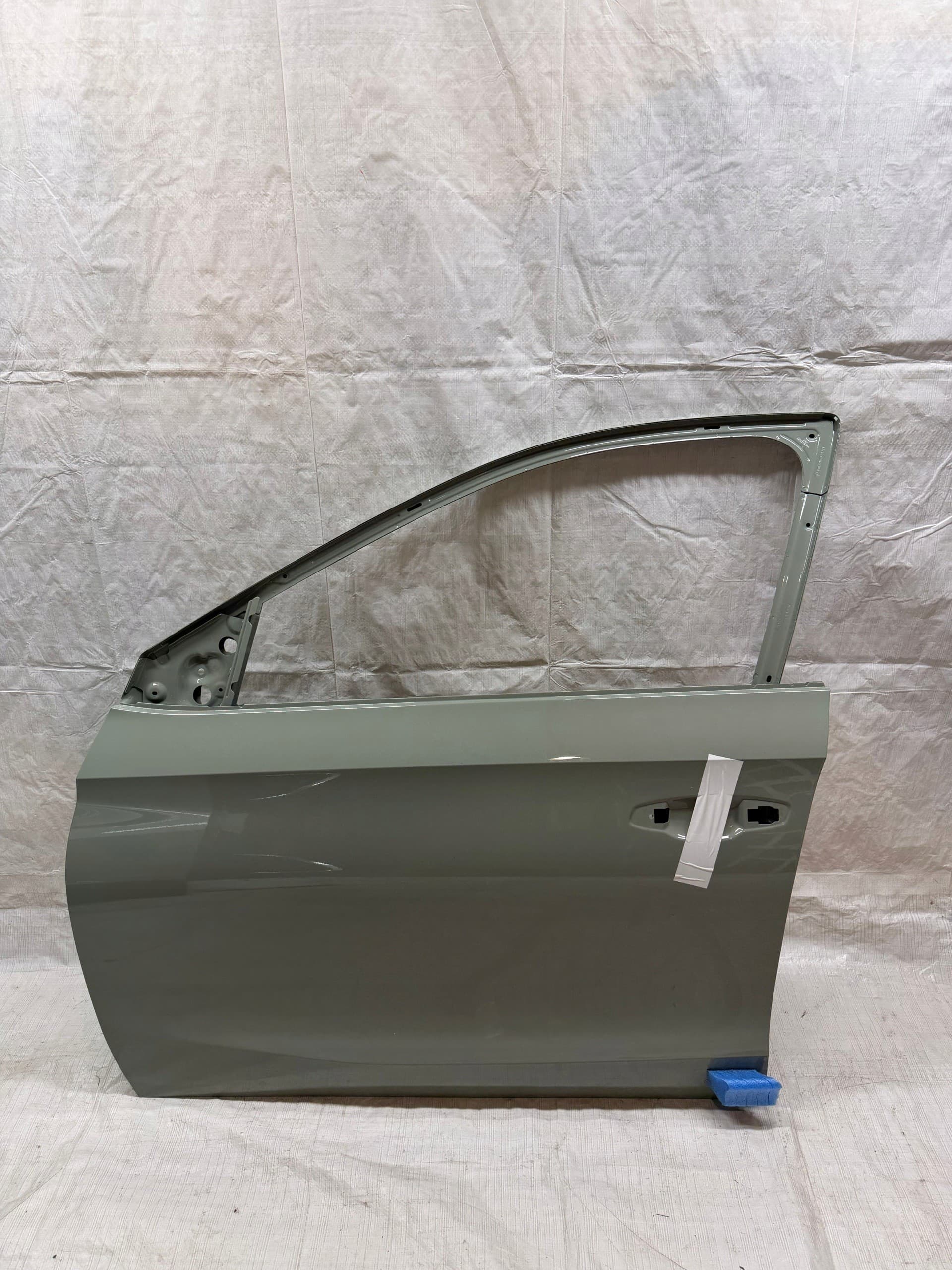 Puerta delantera izquierda Skoda Fabia IV 6VA 6VA831603 nuevo