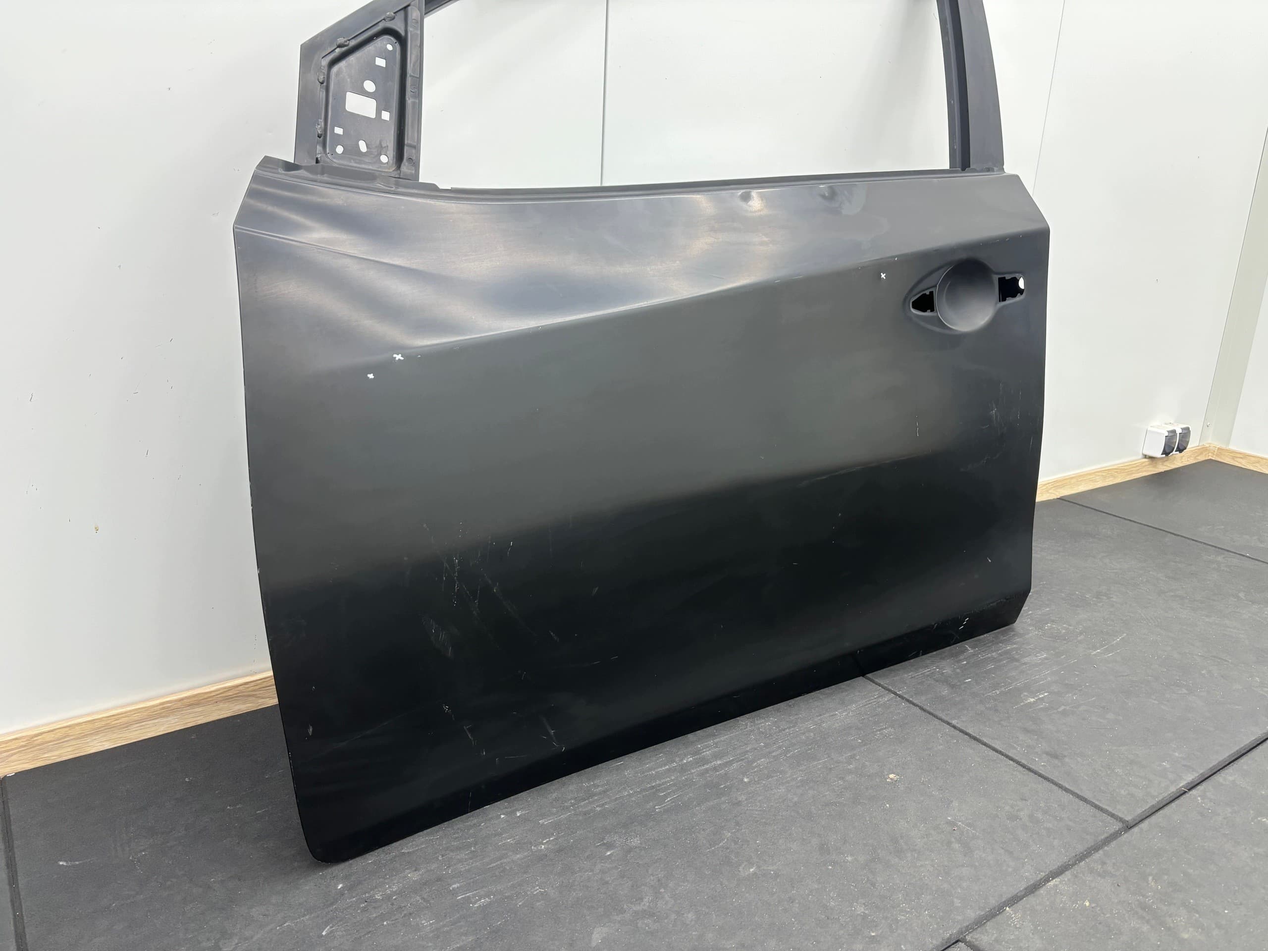 Puerta Delantera Izquierda Nissan Pulsar - Nueva Original OEM 2
