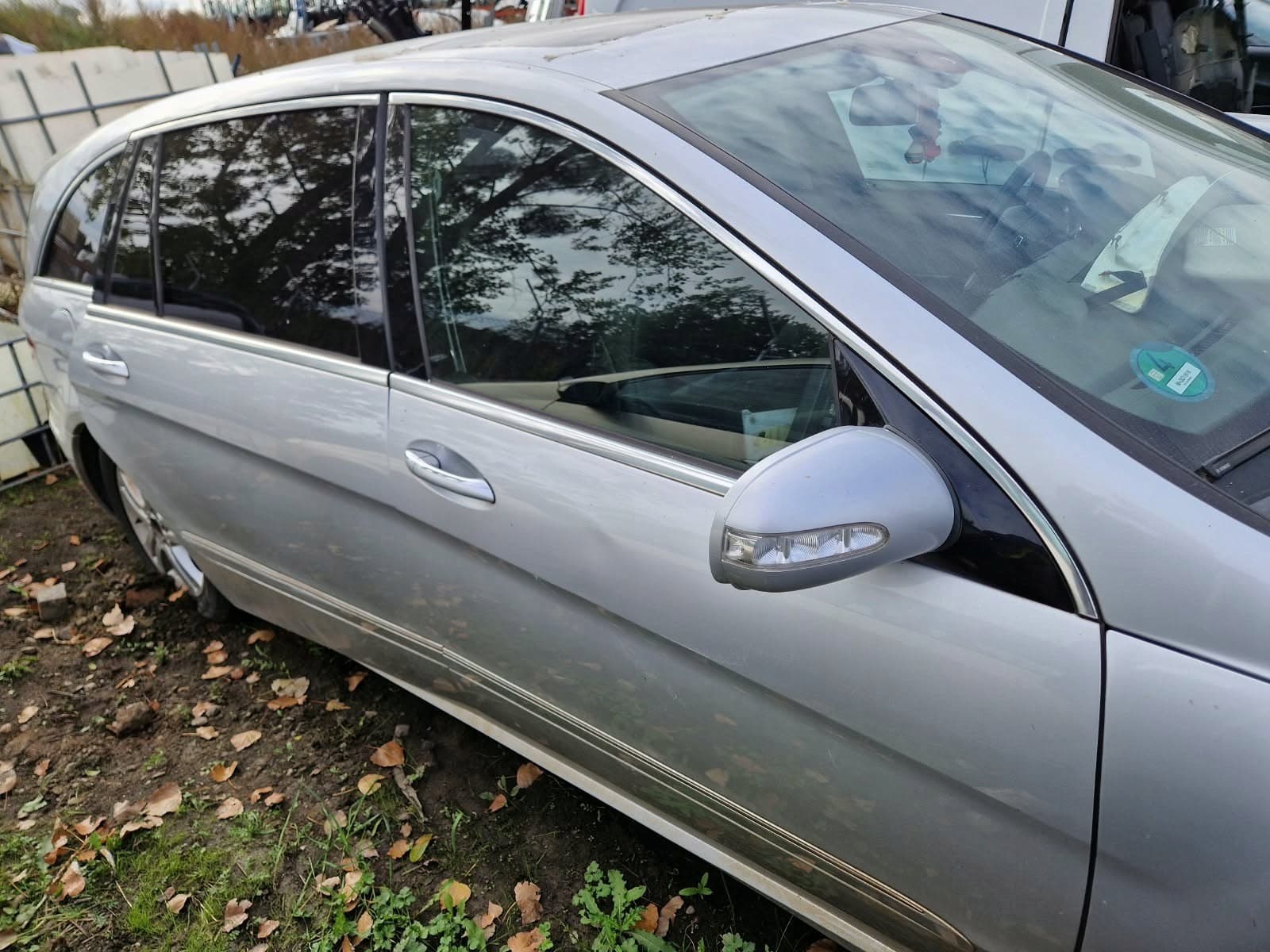 Puerta Delantera Derecha Mercedes W251 Clase R nuevo 4
