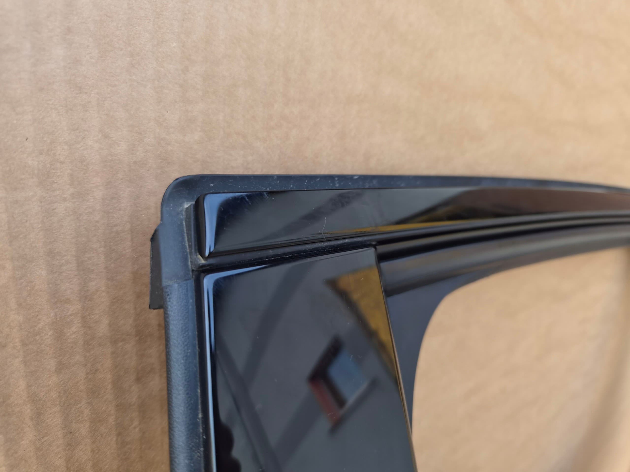 Puerta trasera izquierda Cupra Terramar, color LY9T, original nuevo 6
