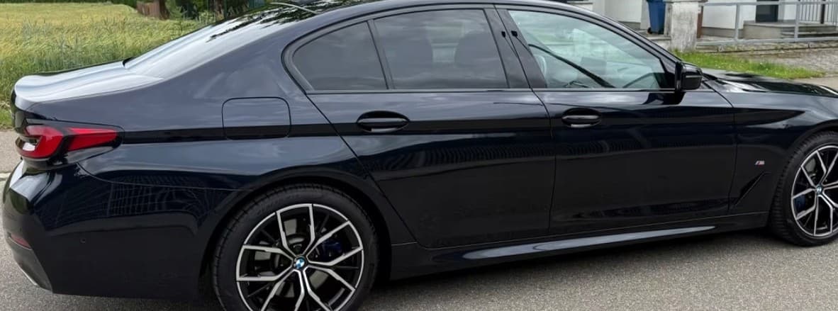 Puerta Trasera Derecha BMW Serie 5 G30 Color 475 nuevo 2
