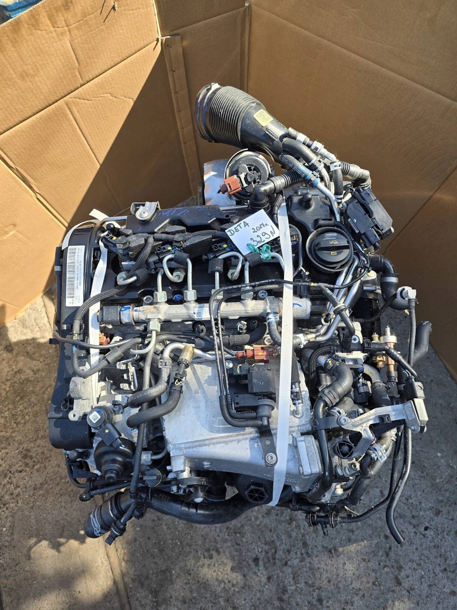 Motor Completo Deta 2.0 TDI Audi A4 A5 Nº Mag 329N usado 4