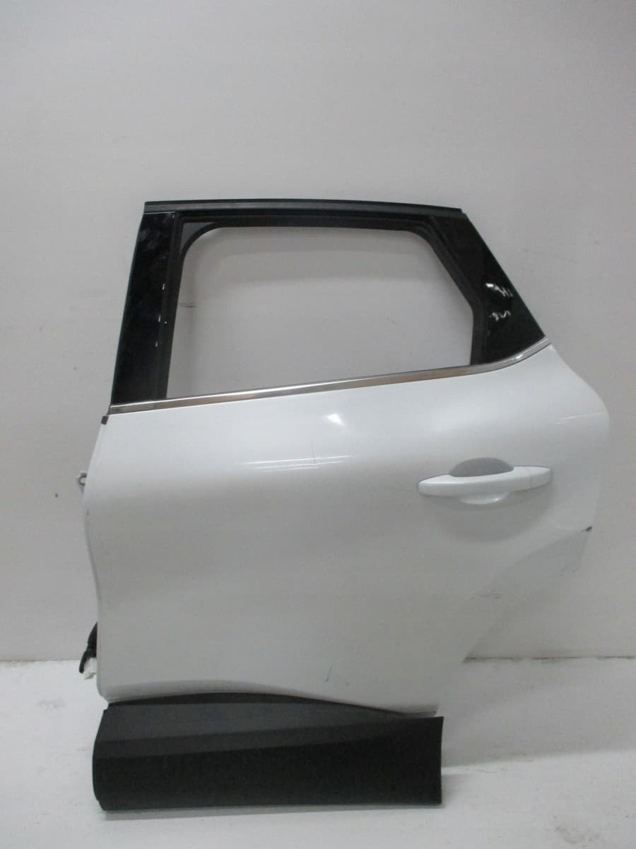 Puerta trasera izquierda Renault Captur II Bsz nuevo