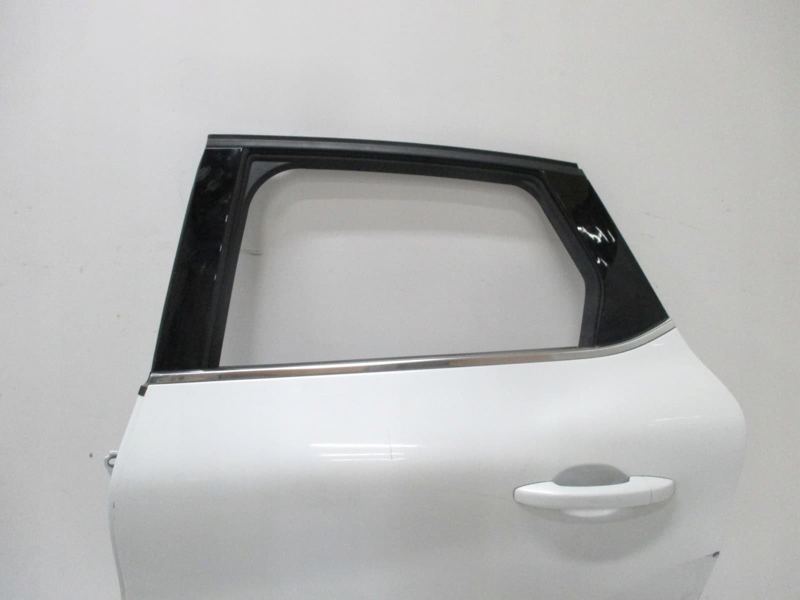 Puerta trasera izquierda Renault Captur II Bsz nuevo 2
