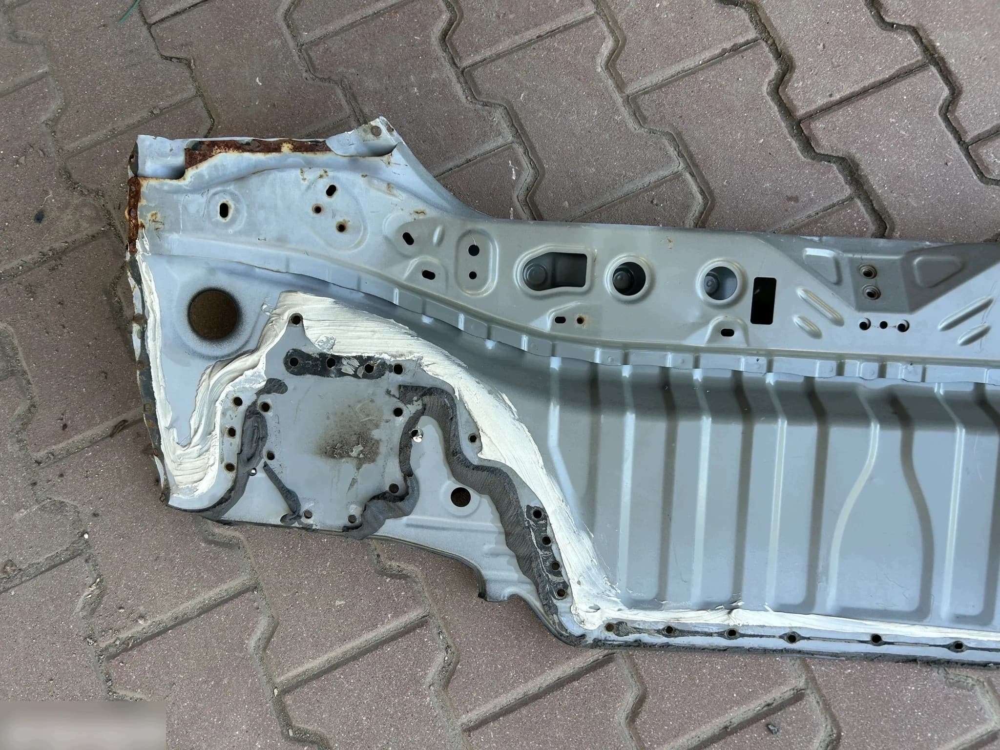 Refuerzo Paragolpes Trasero Toyota Camry Viii 2017 usado 6