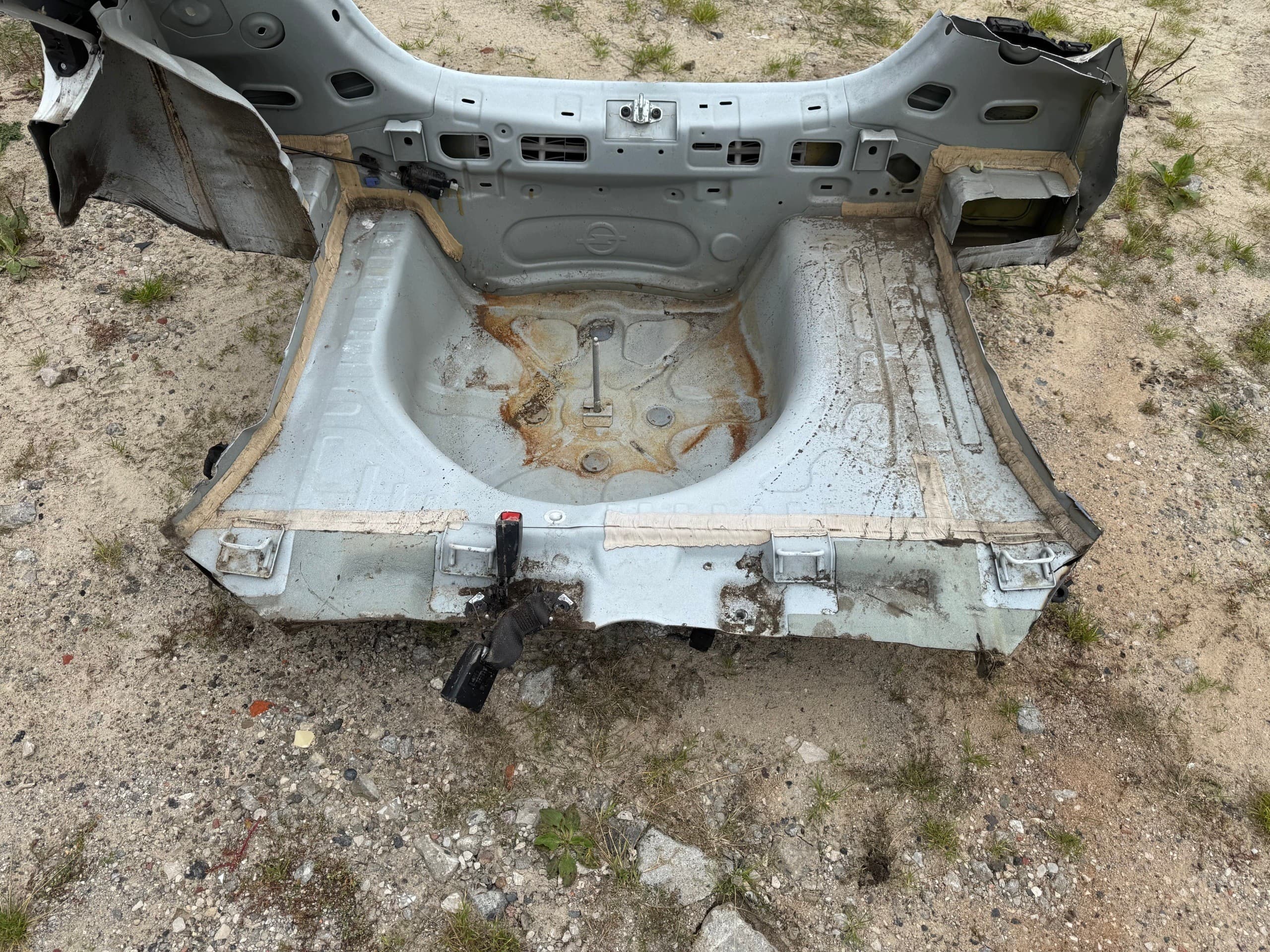 Panel trasero para Opel Corsa E usado 3