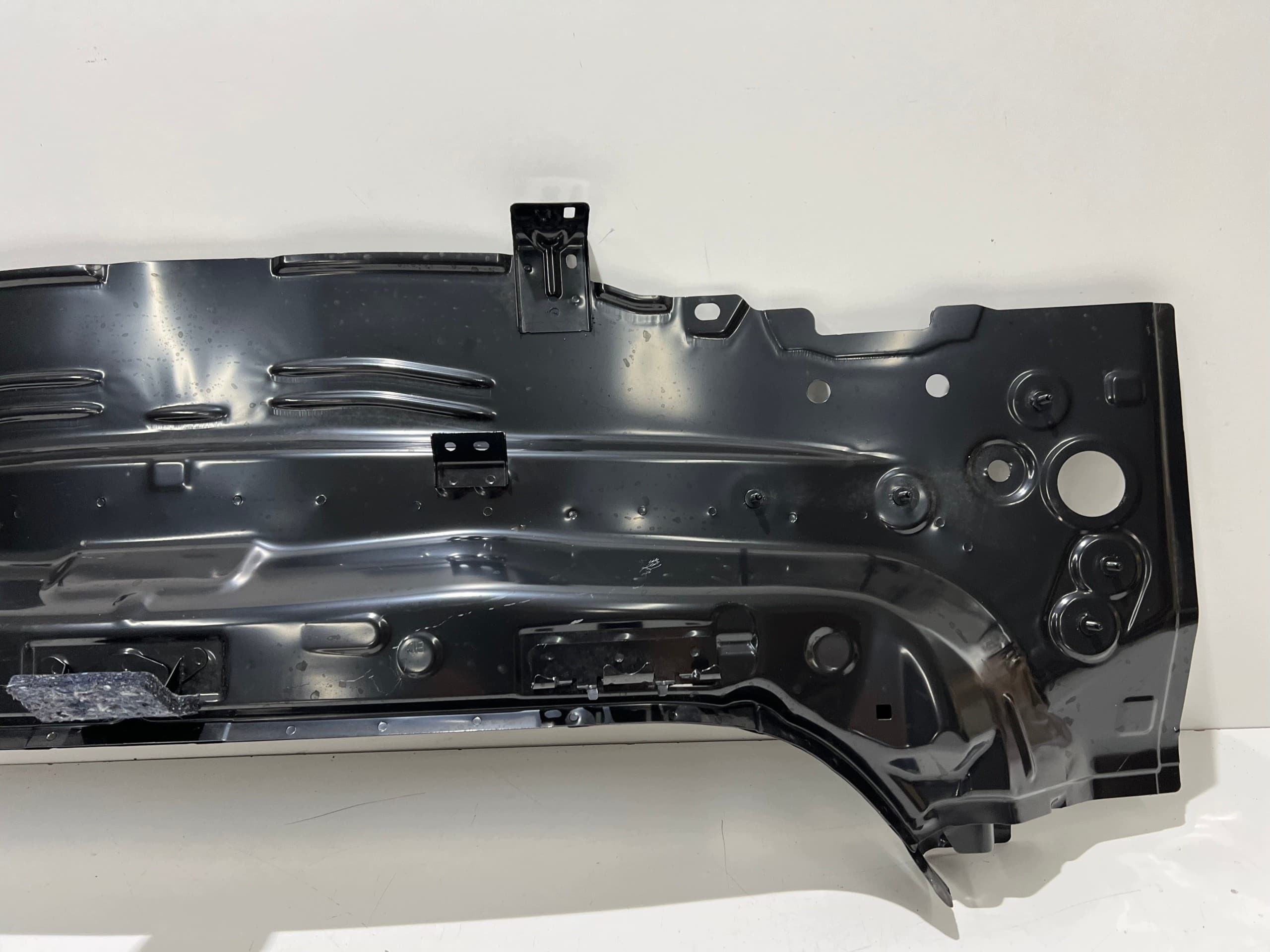 Cubierta del Paragolpes Trasero Mazda 3 usado 4