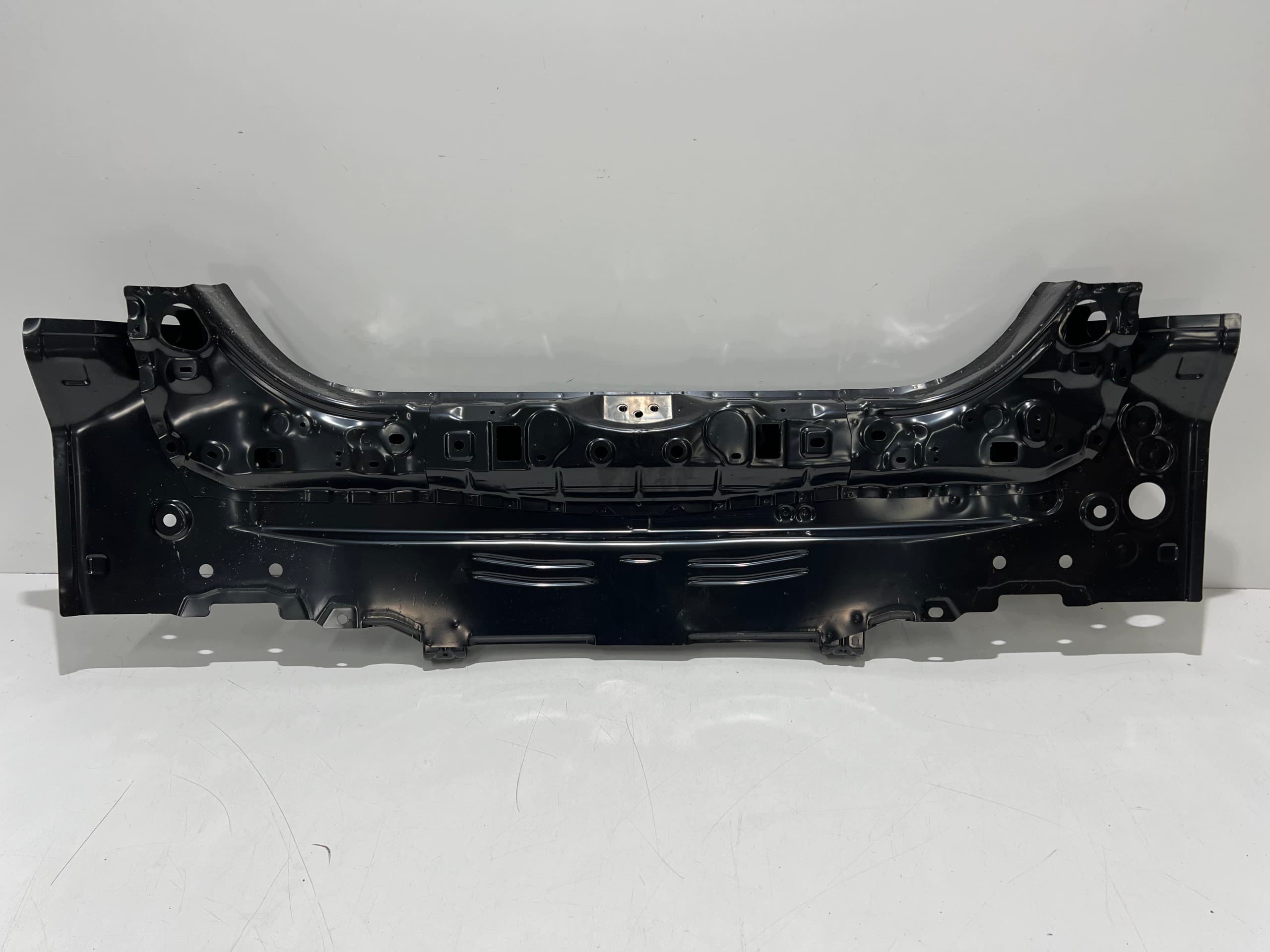 Cubierta del Paragolpes Trasero Mazda 3 usado 6