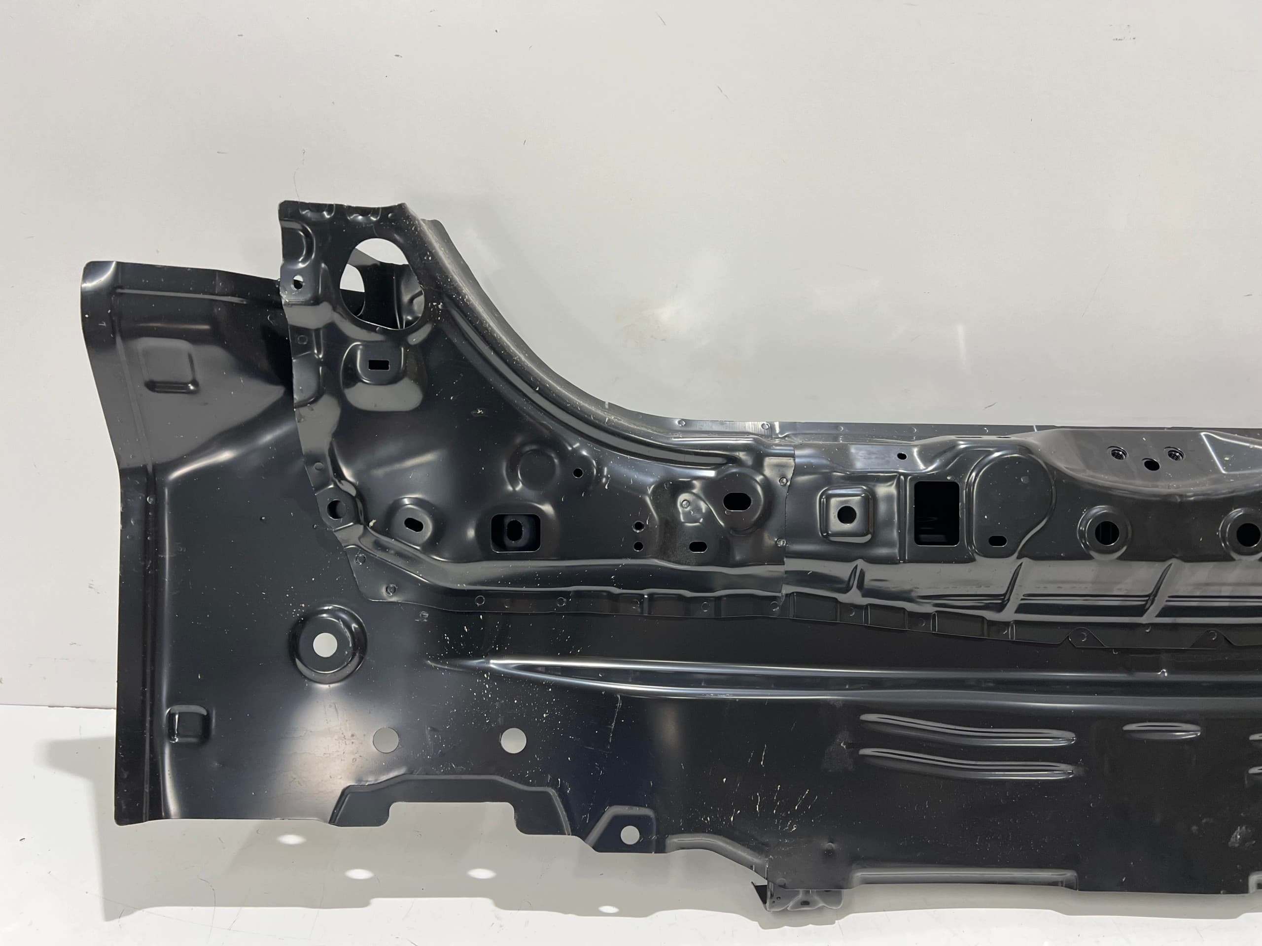 Cubierta del Paragolpes Trasero Mazda 3 usado 9