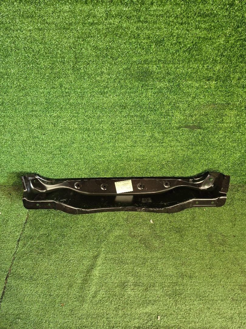 Refuerzo del cinturón trasero Seat Arona 6F9813315A usado 2
