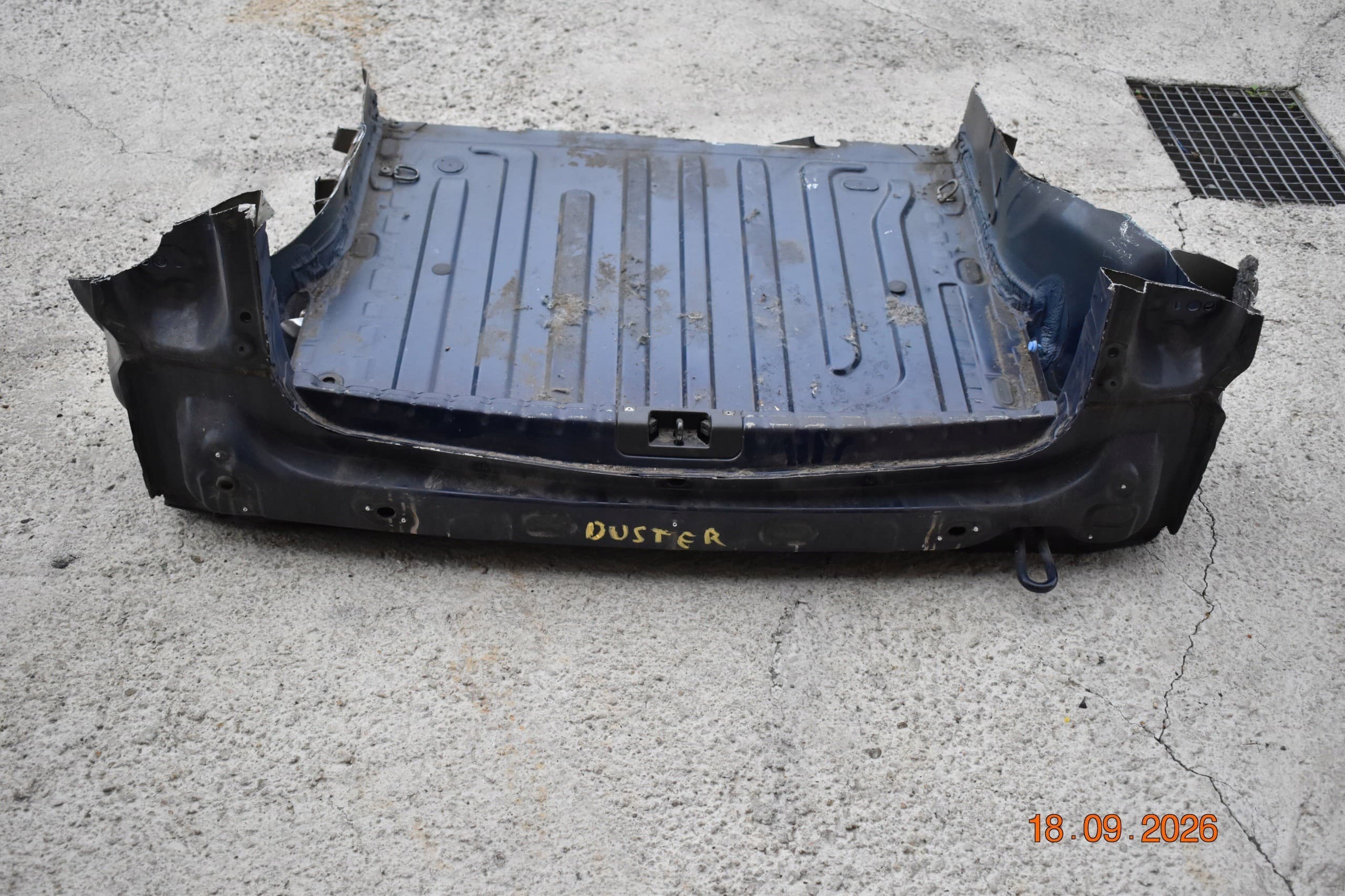 Guardabarros Trasero Dacia Duster I Lado Derecho e Izquierdo usado